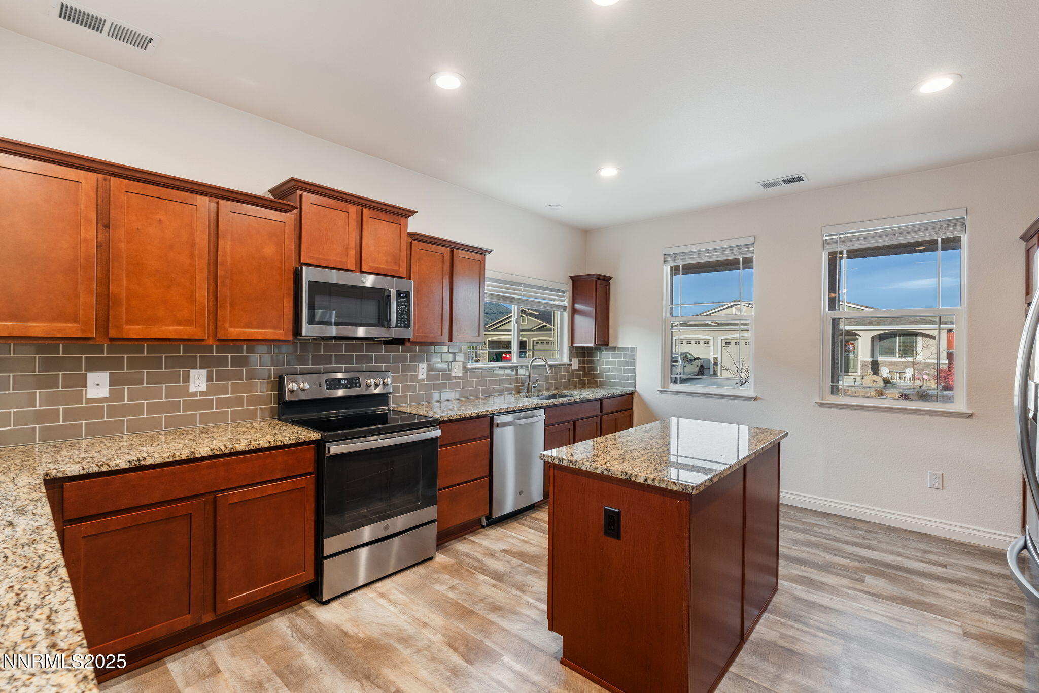 22-web-or-mls-DSC08337