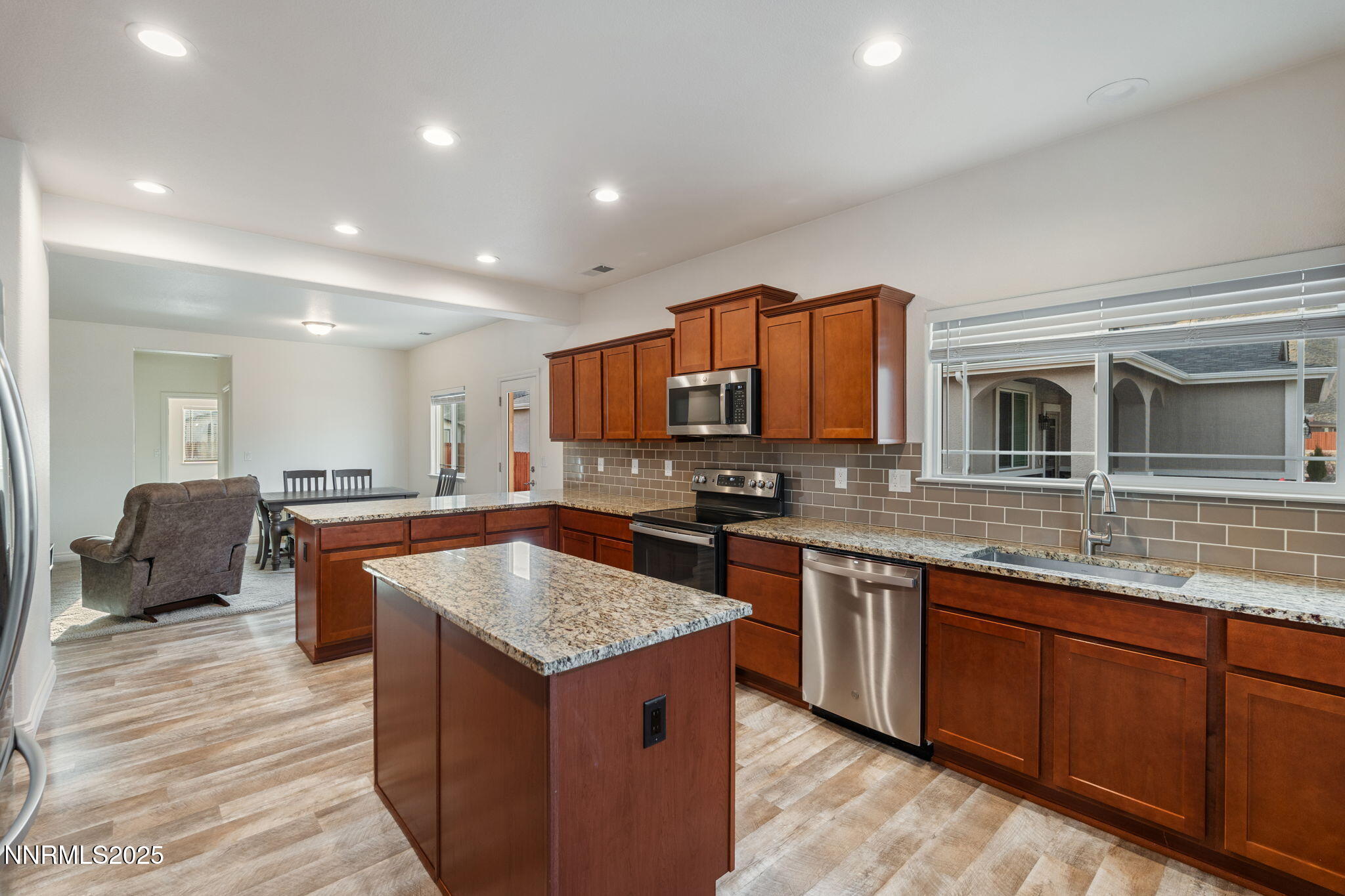 21-web-or-mls-DSC08332