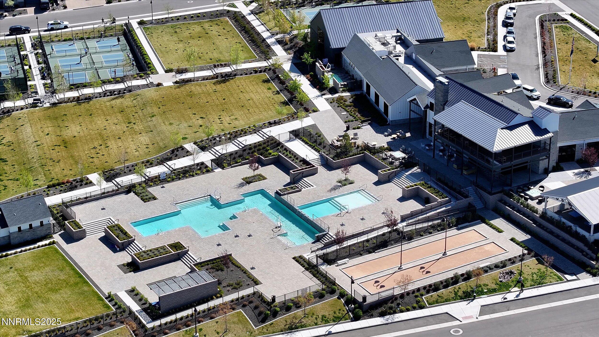 1-DJI_20250422100421_0042_D.00_01_22_43.