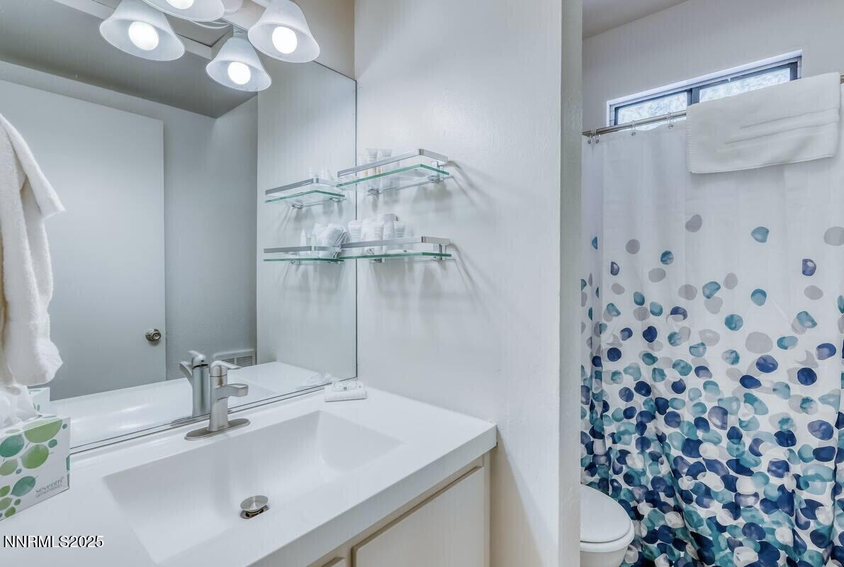 810AlderAve_56166_16