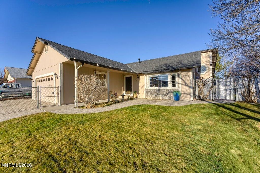 Photo of 260 Veronica Avenue, Sparks, NV 89436 (MLS # 260000596)