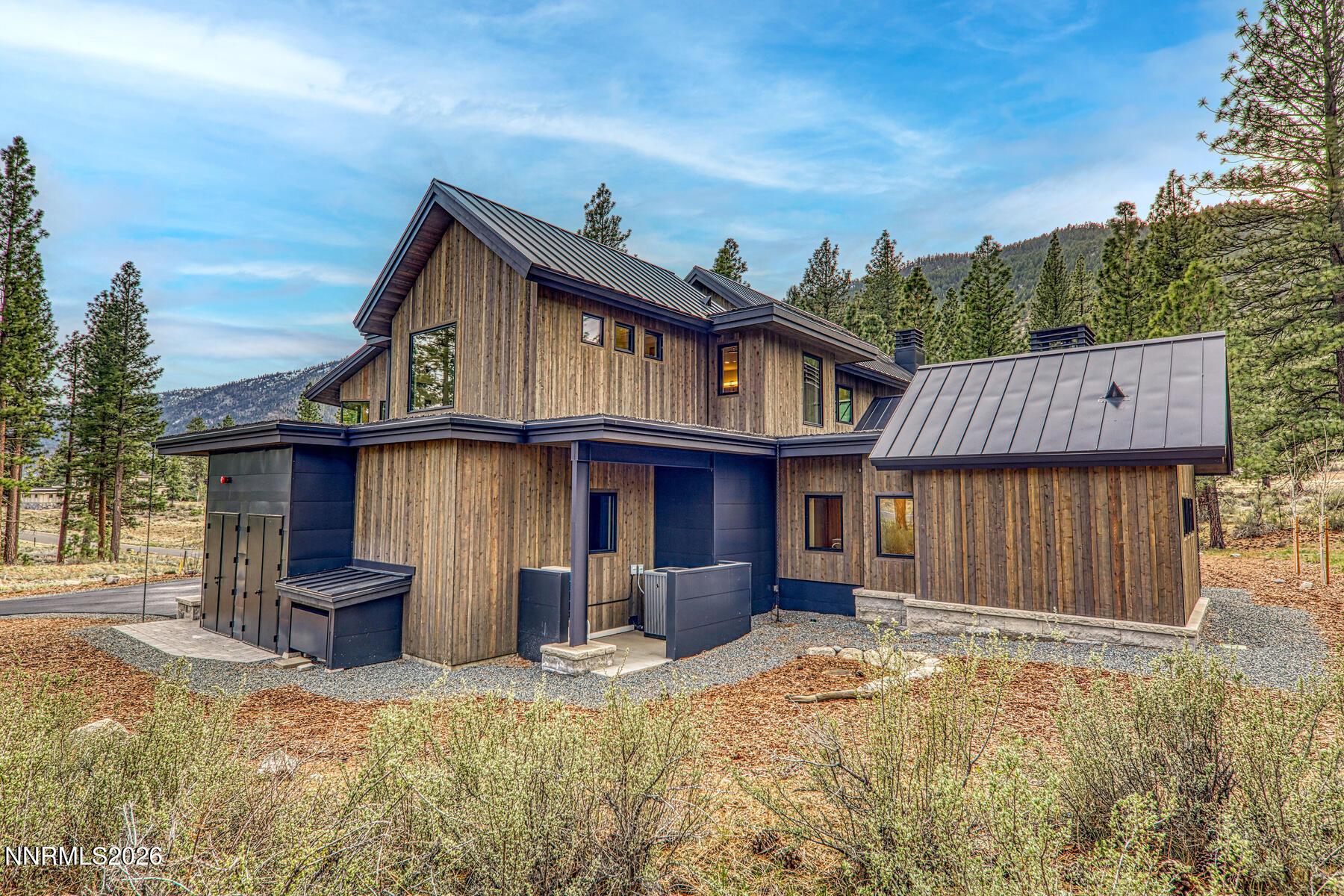 Exterior-017-023-1800x1200