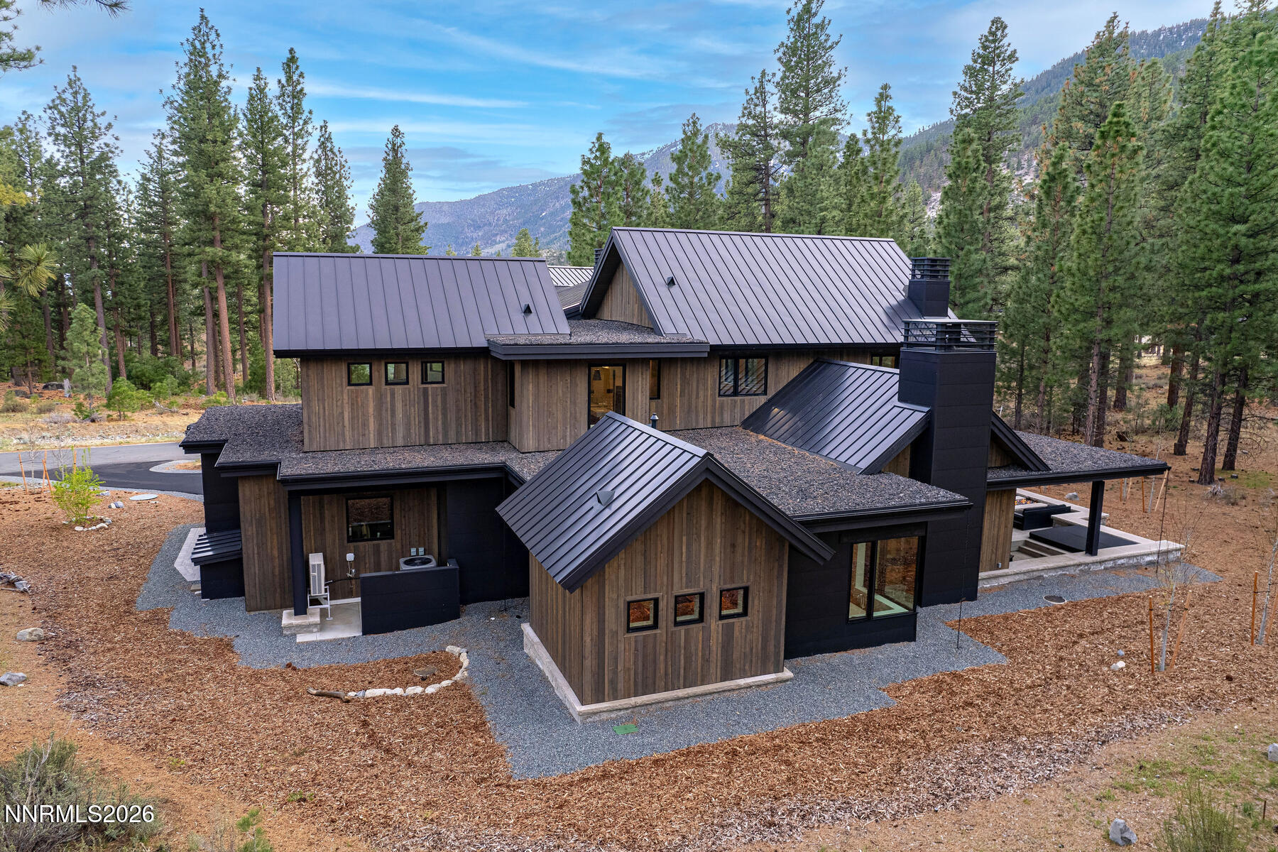 Exterior-078-015-1800x1200