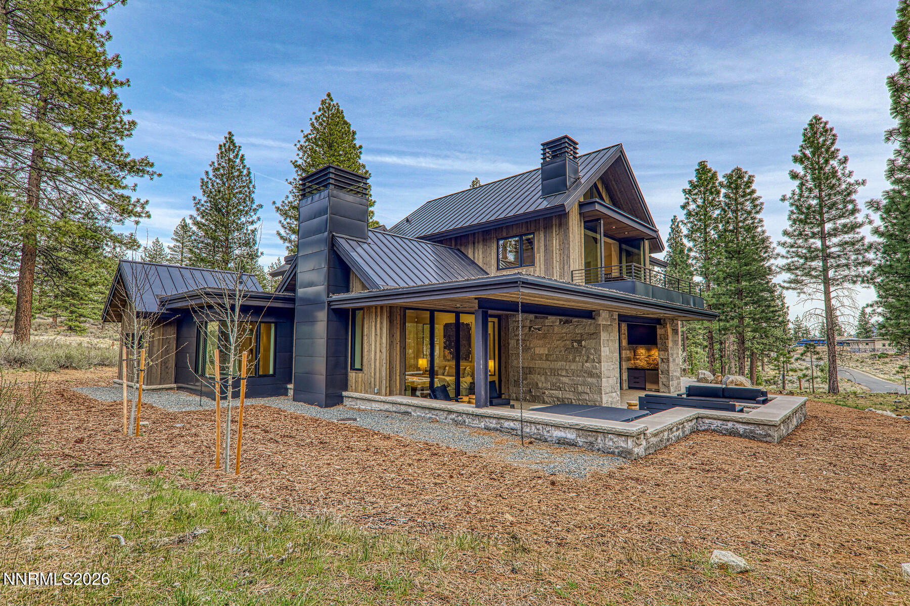 Exterior-015-025-1800x1200