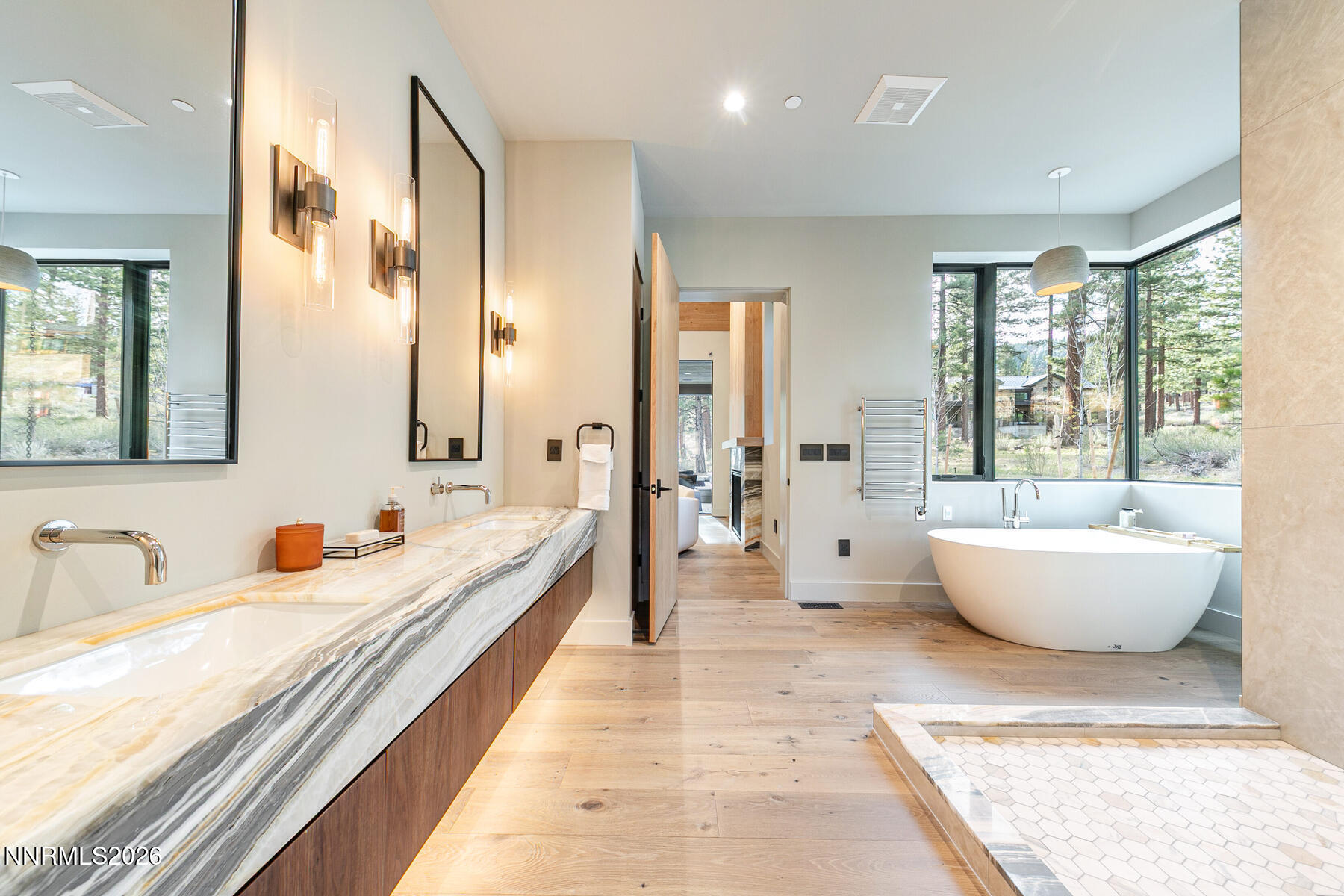 Interior-037-033-1800x1200