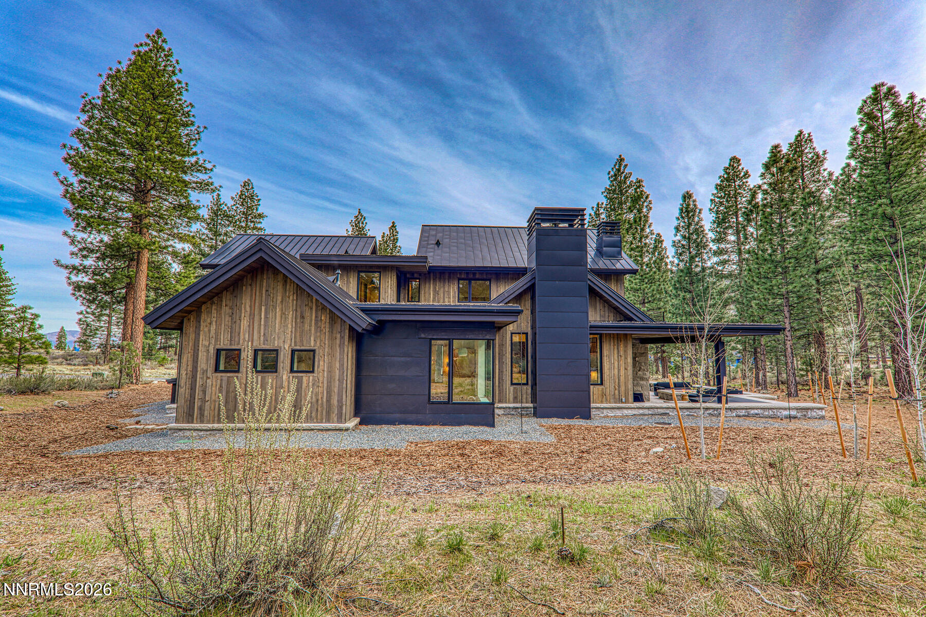 Exterior-012-027-1800x1200