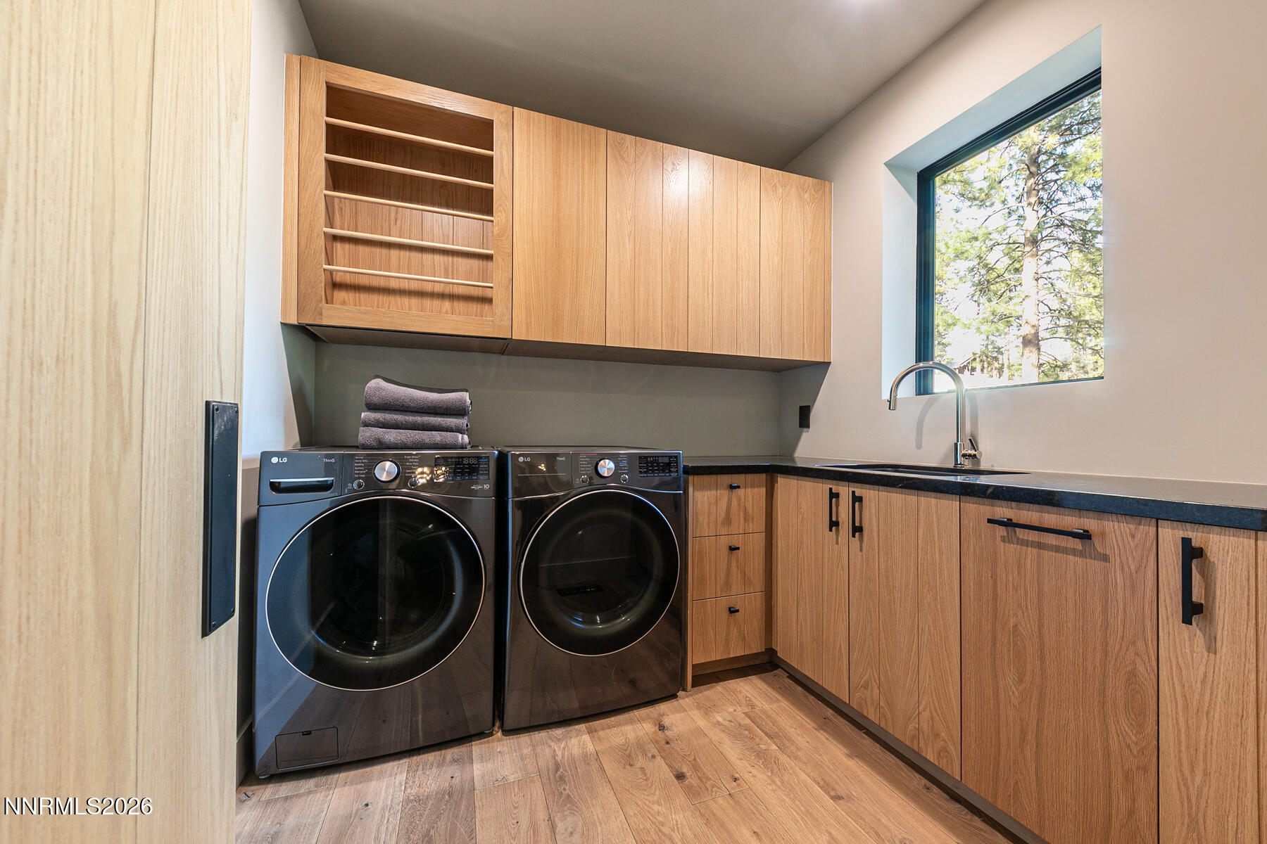 Interior-071-048-1800x1200