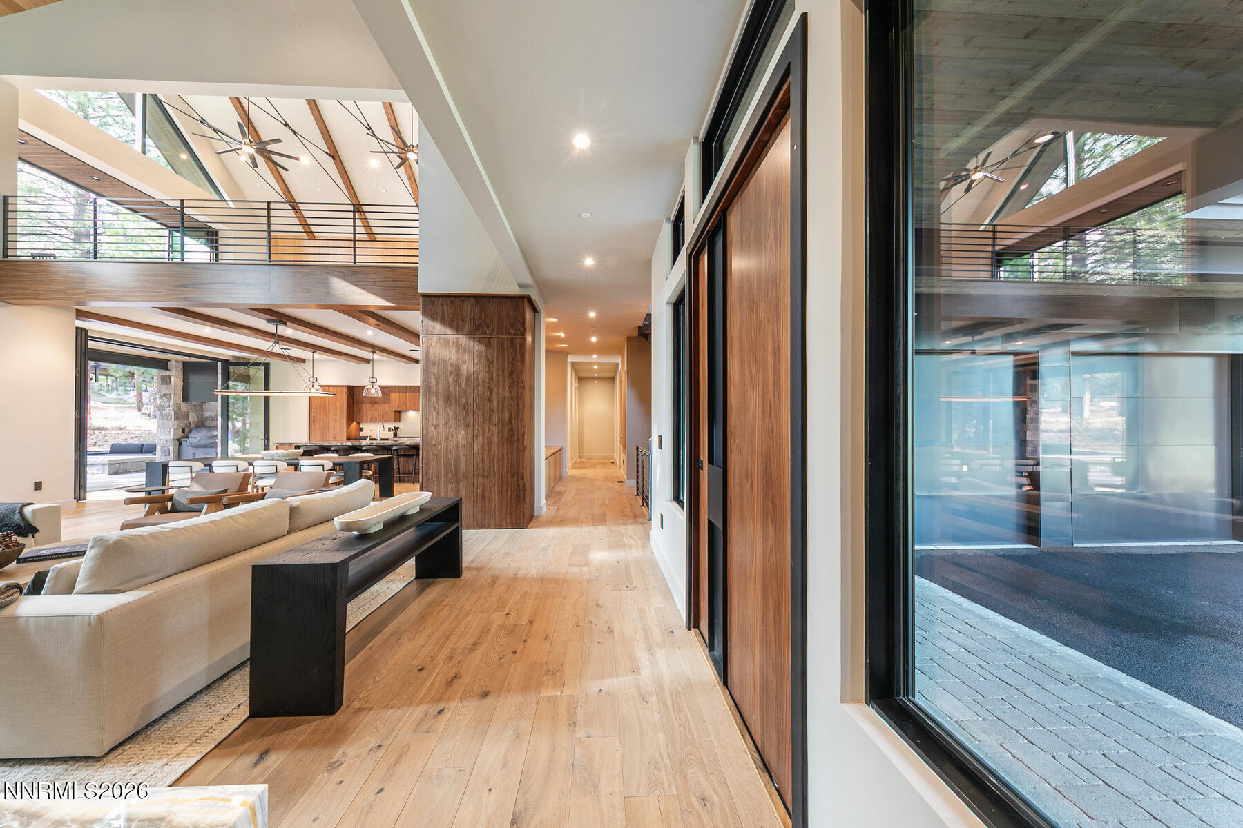 Interior-021-066-1800x1200