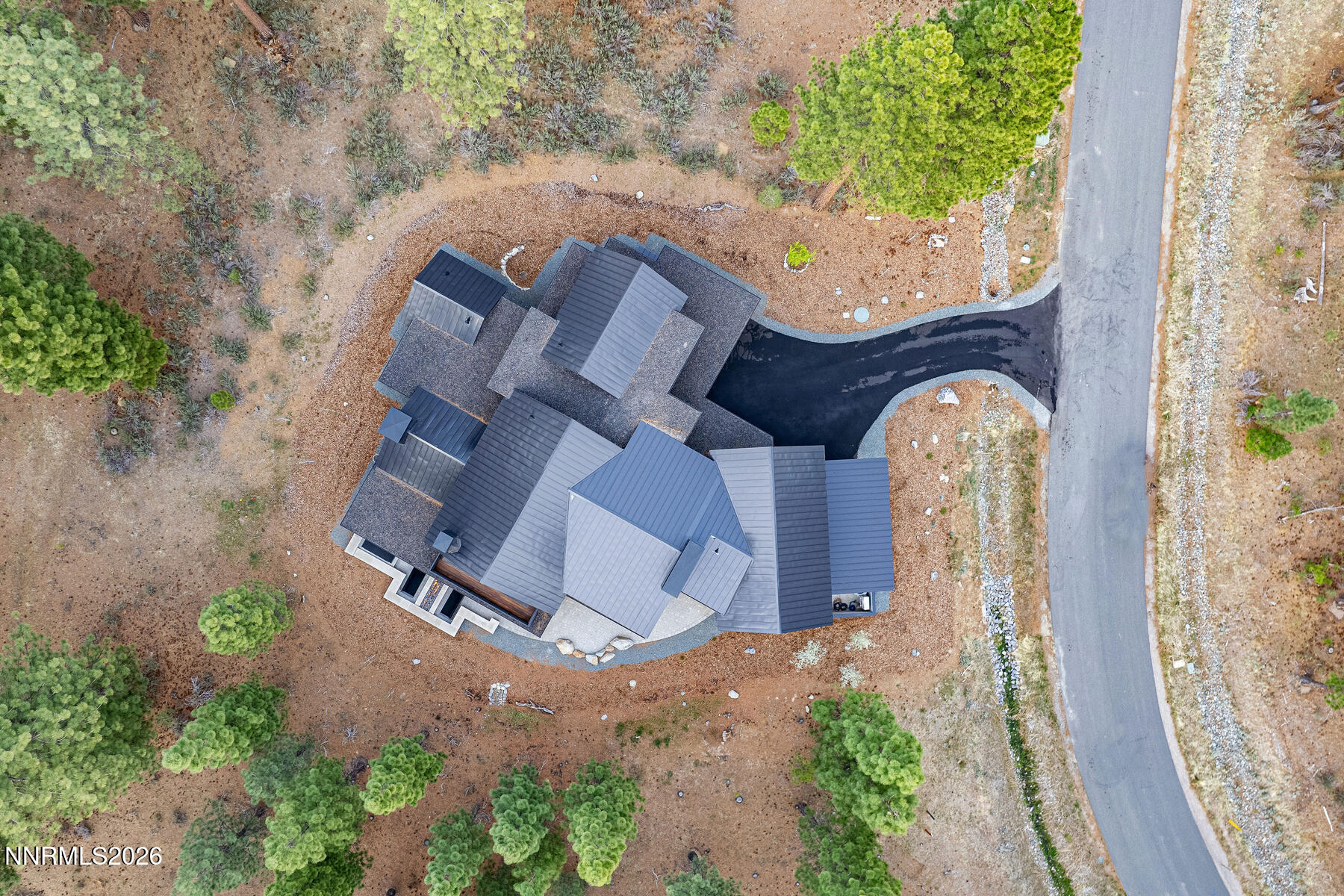 Exterior-016-001-1800x1200