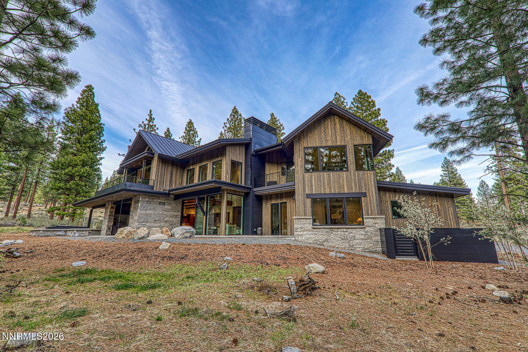 Exterior-004-019-1800x1200