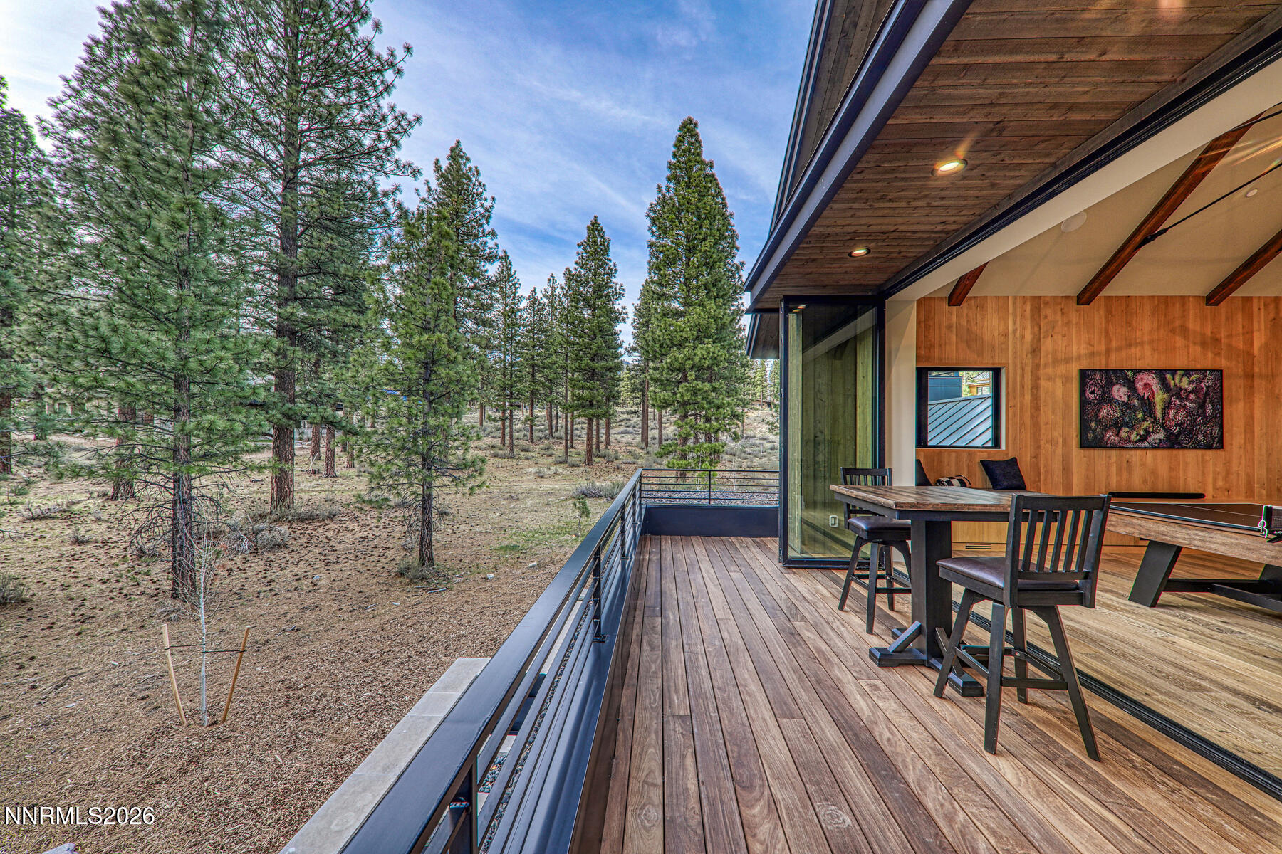 Exterior-061-020-1800x1200