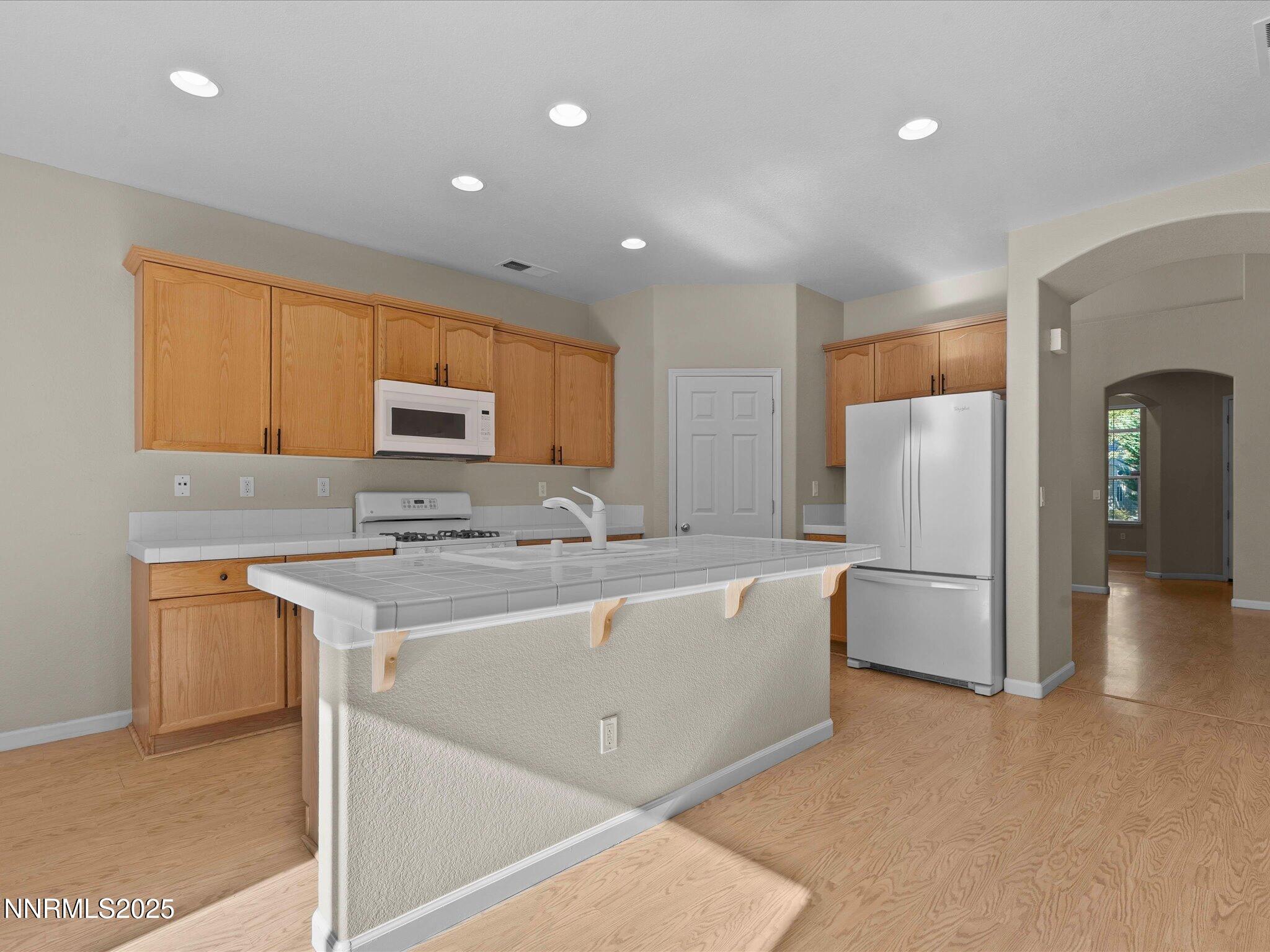 12-9290 Hummer Dr-111