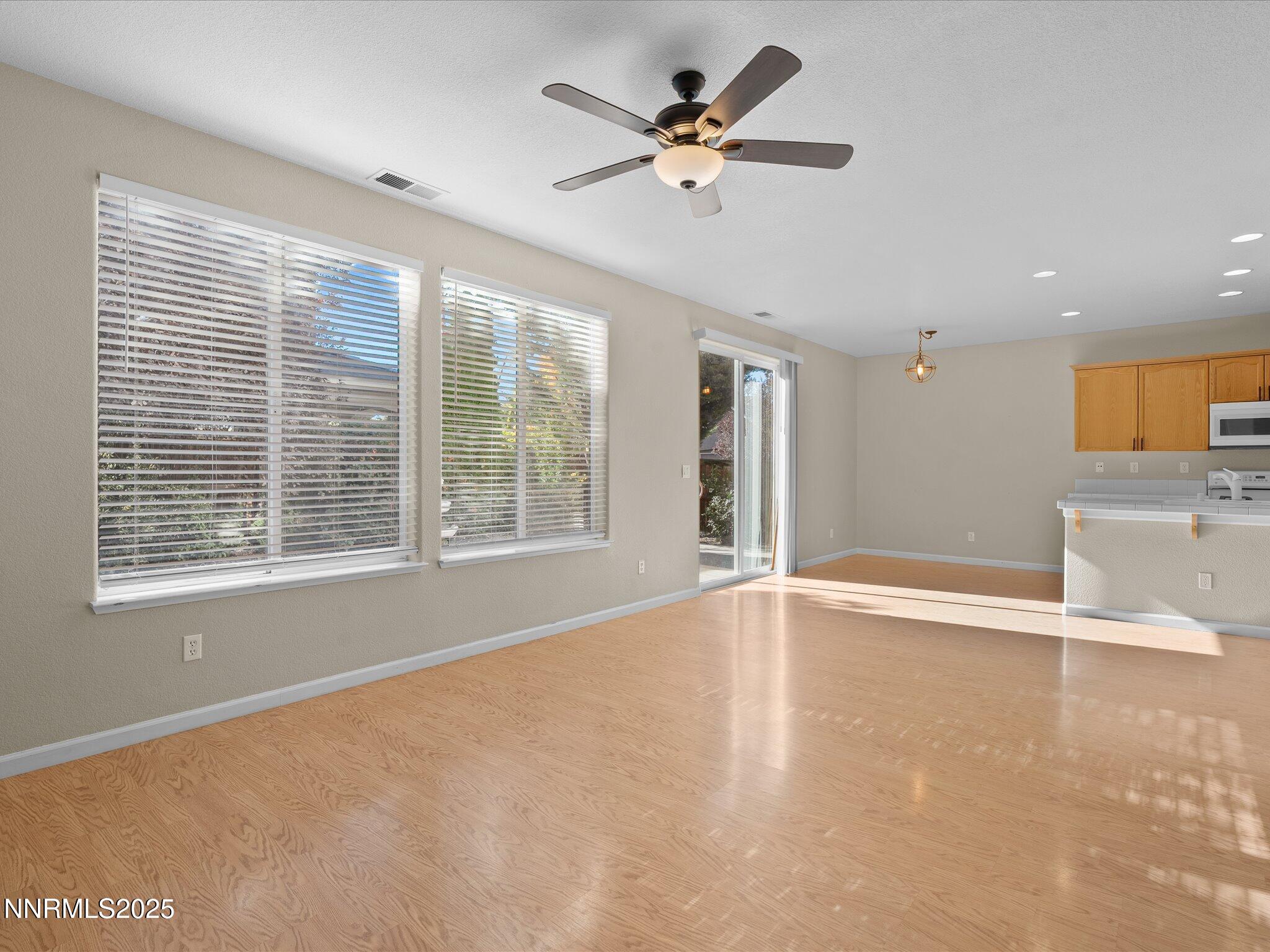 21-9290 Hummer Dr-120