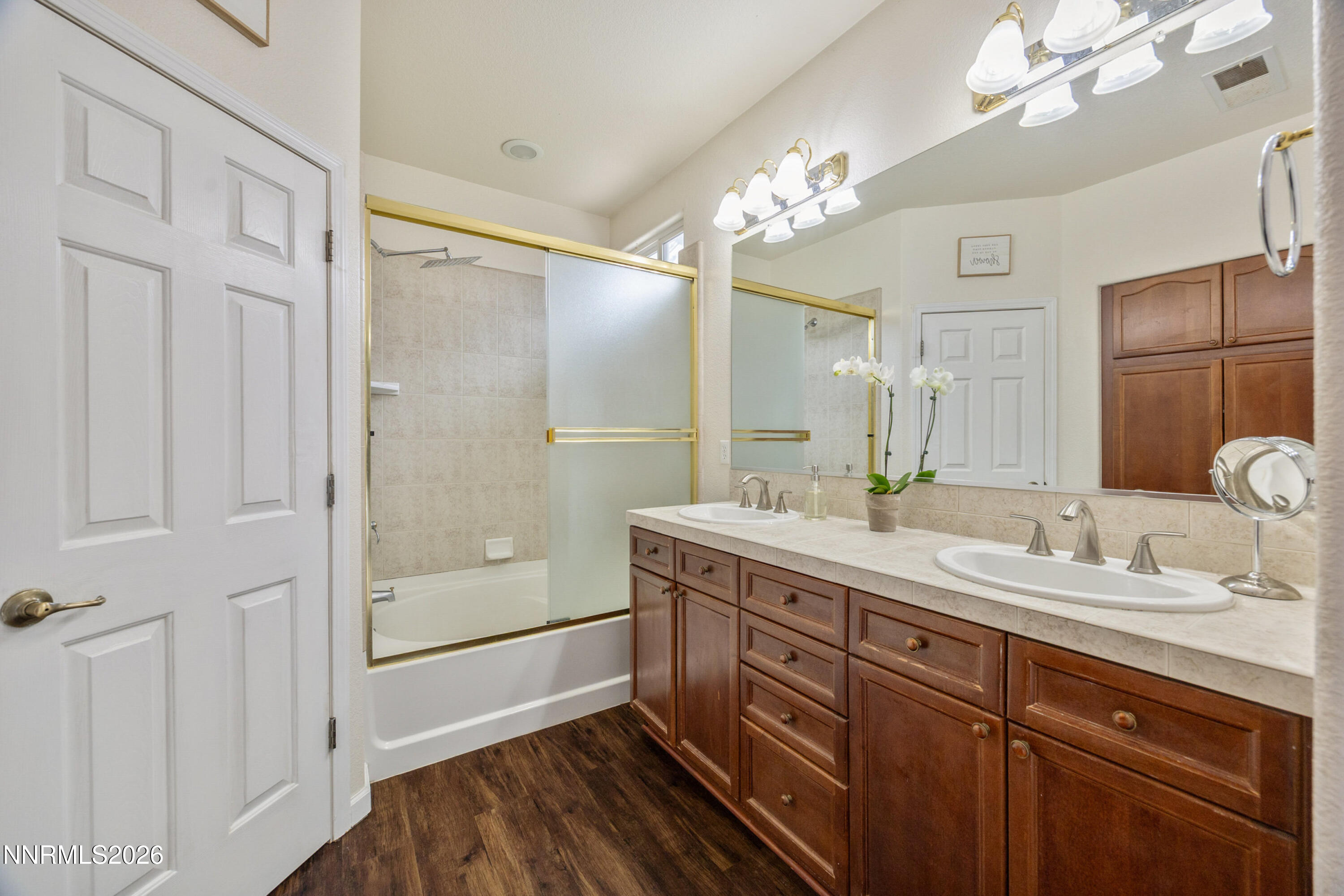 013_18-print-10380_rosemount-20_57