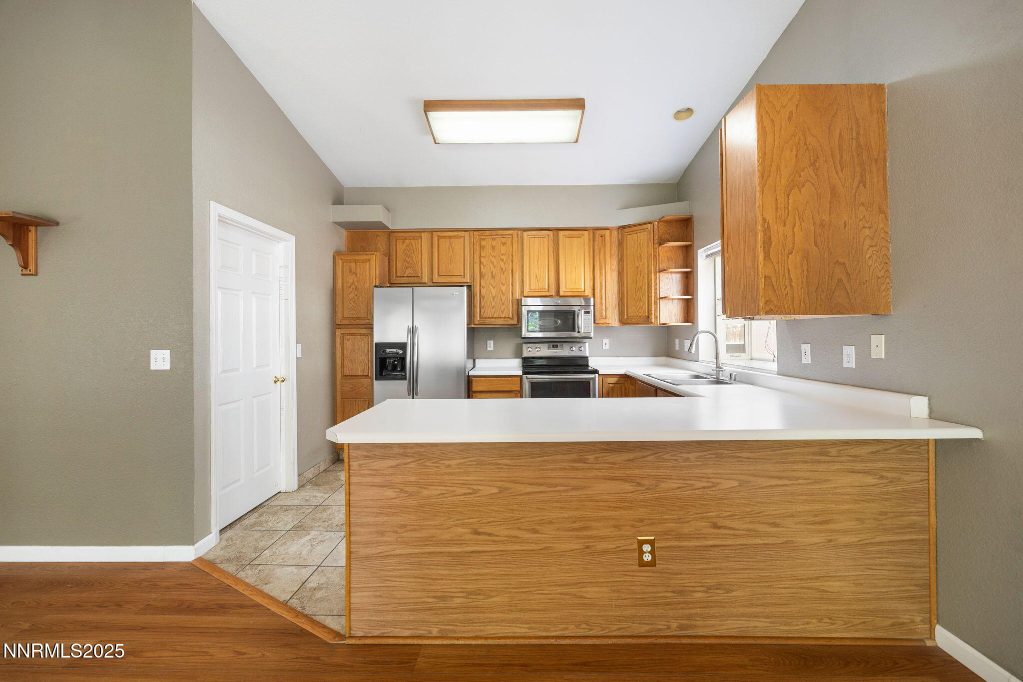 19-web-or-mls-2120 Keystone-6