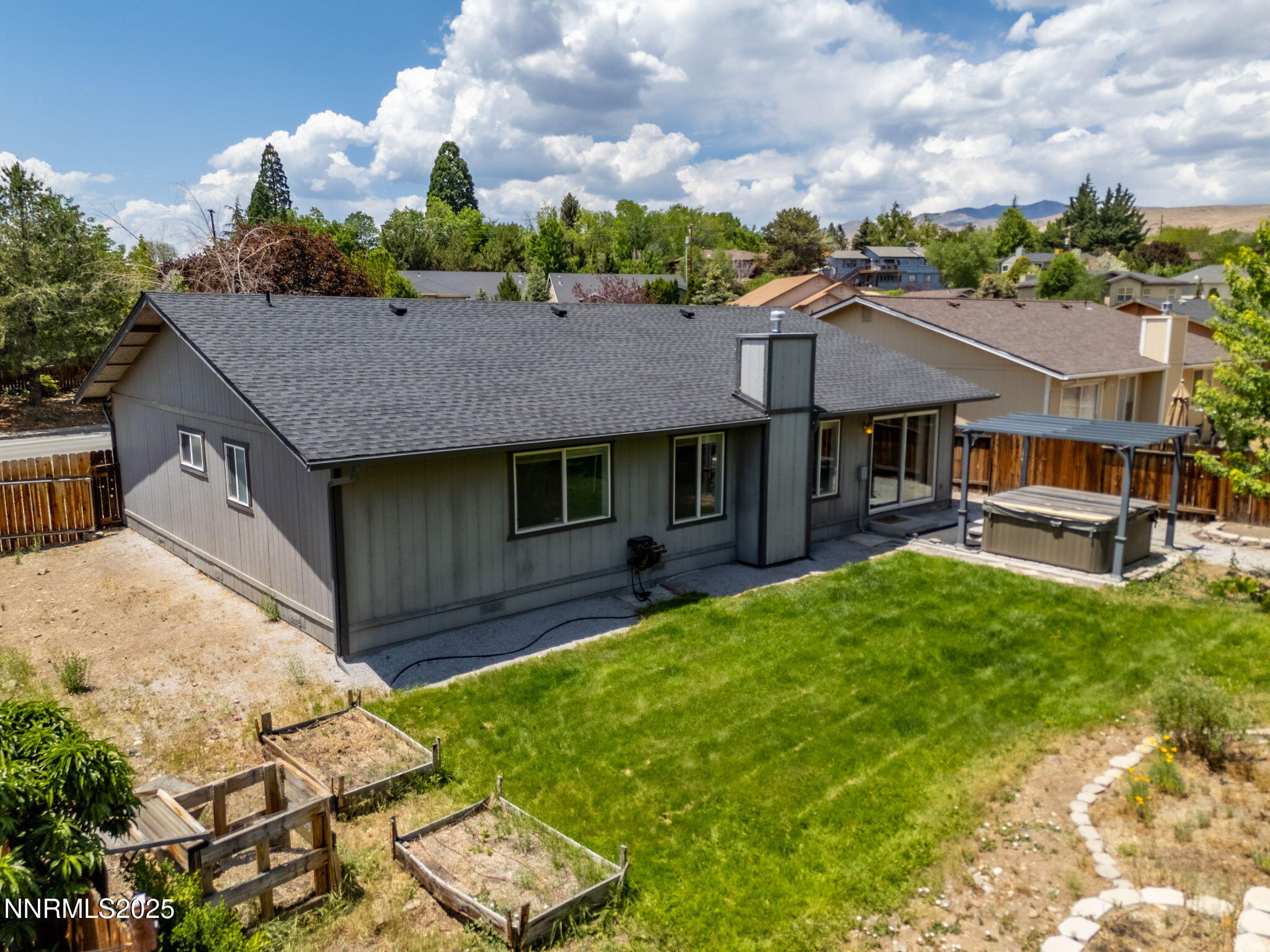 12-web-or-mls-2120 Keystone Drone-14