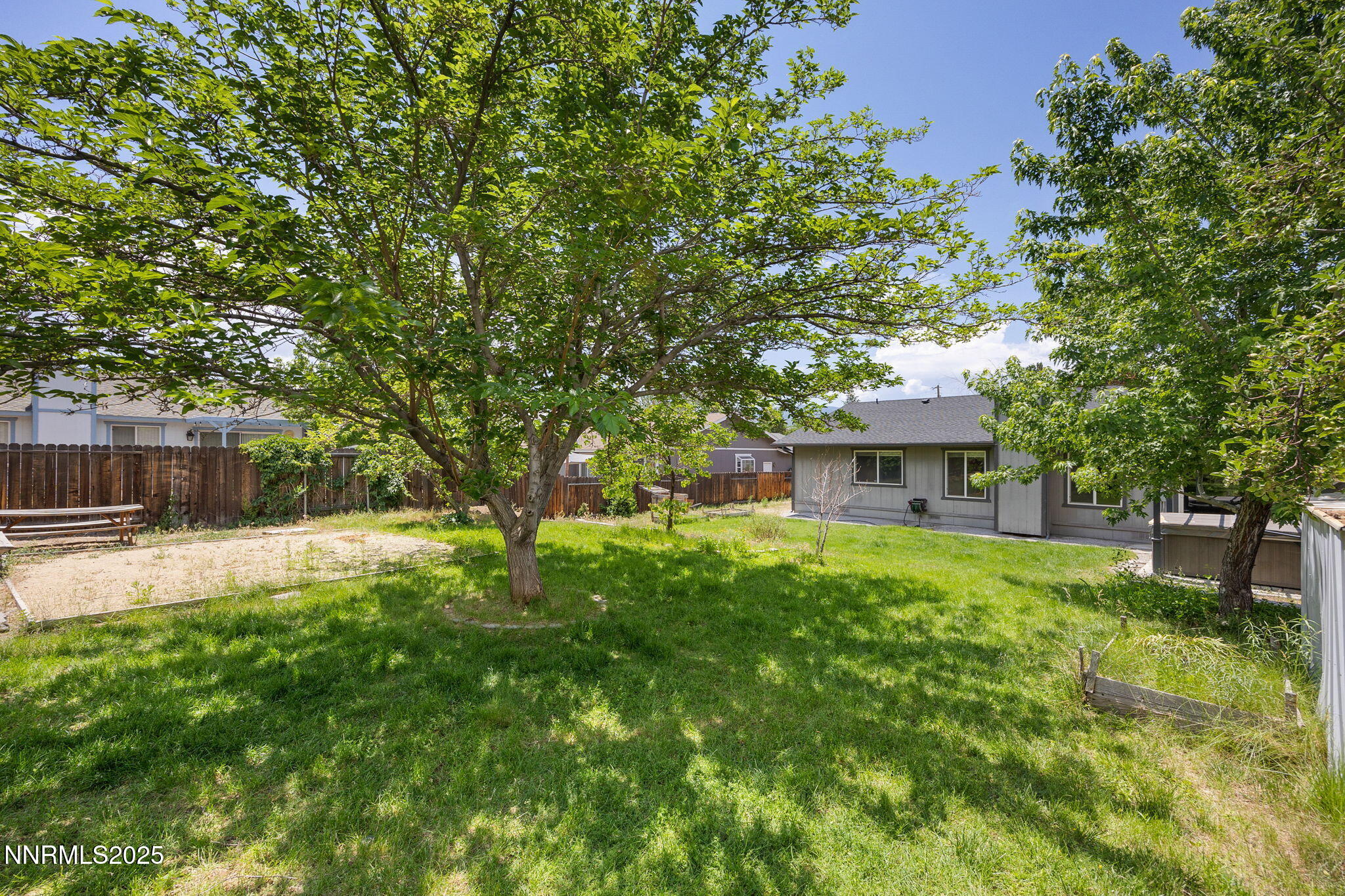 38-web-or-mls-2120 Keystone-25