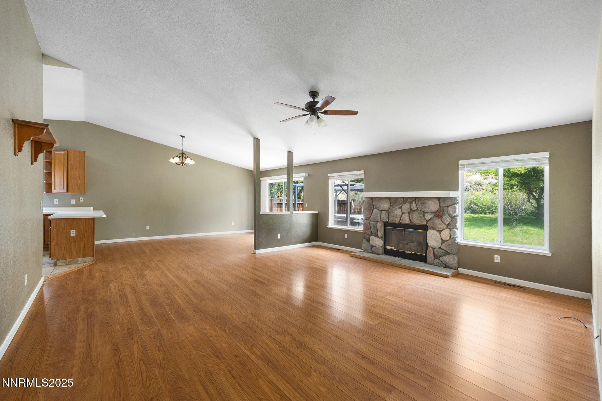 15-web-or-mls-2120 Keystone-2