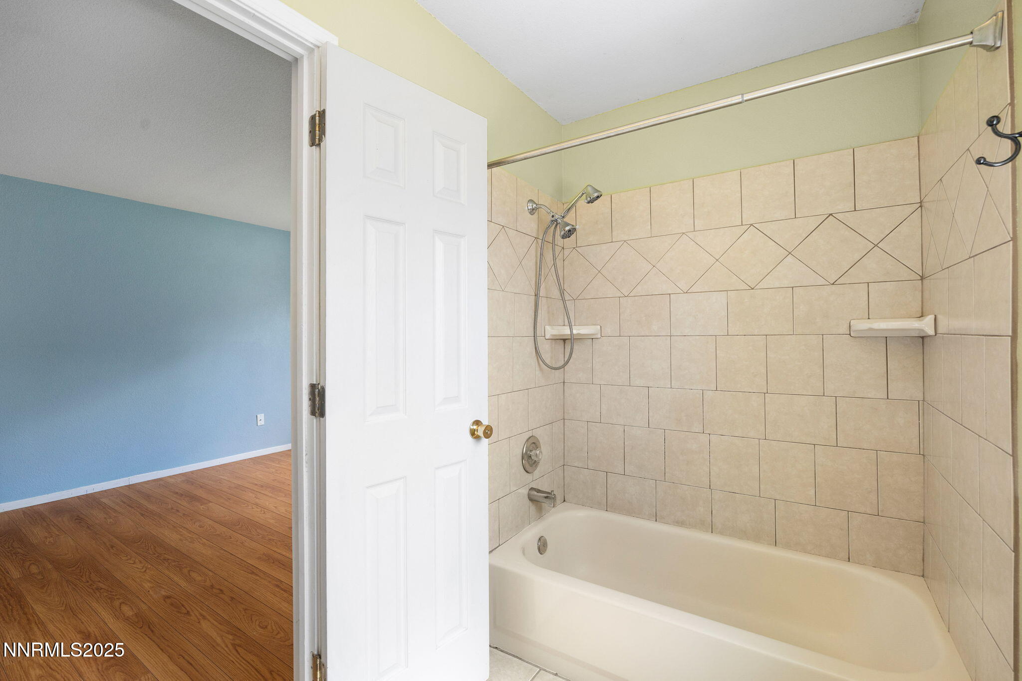 31-web-or-mls-2120 Keystone-18