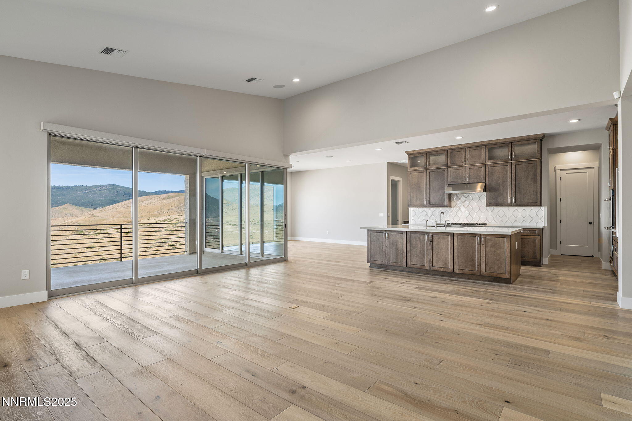 16-web-or-mls-_DSC0002