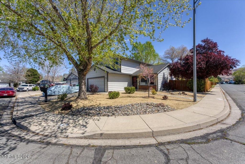 Photo of 1402 Alvin Court, Sparks, NV 89434 (MLS # 260004538)