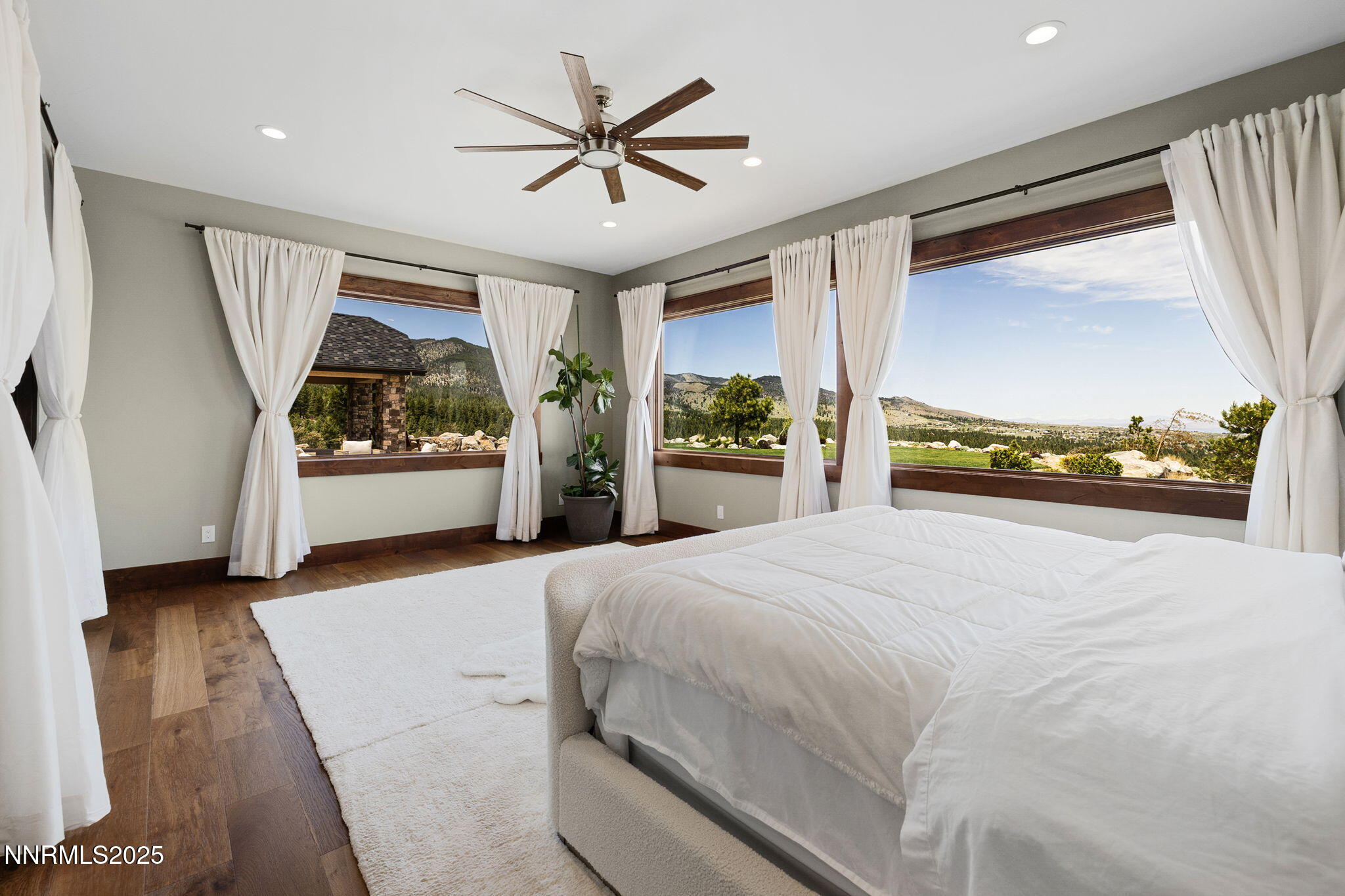 26-web-or-mls-29 Bennington-27