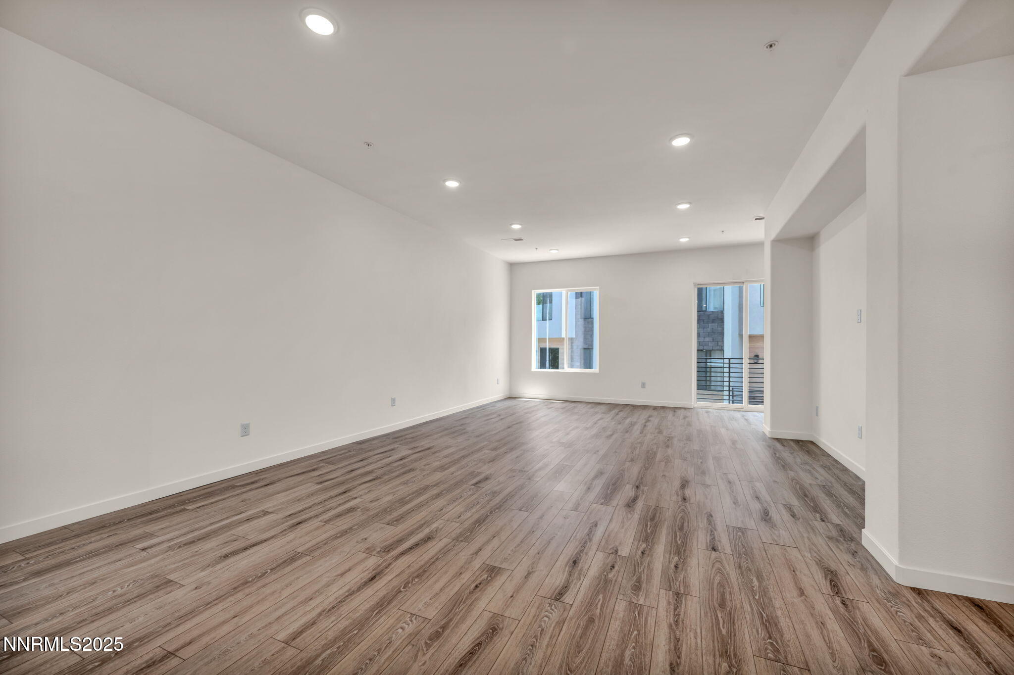 47-web-or-mls-2566-river-hatchling-ln