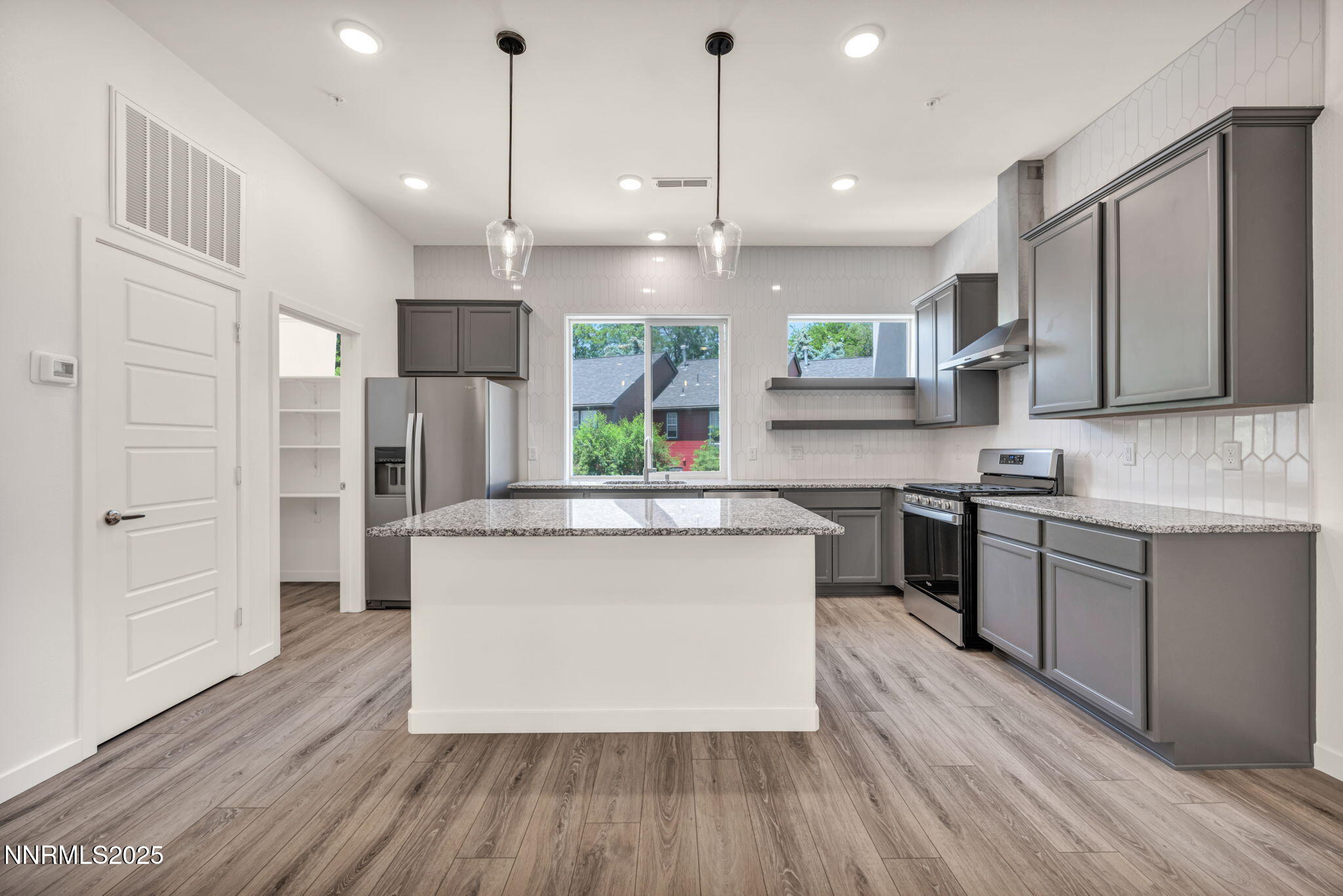 40-web-or-mls-2566-river-hatchling-ln