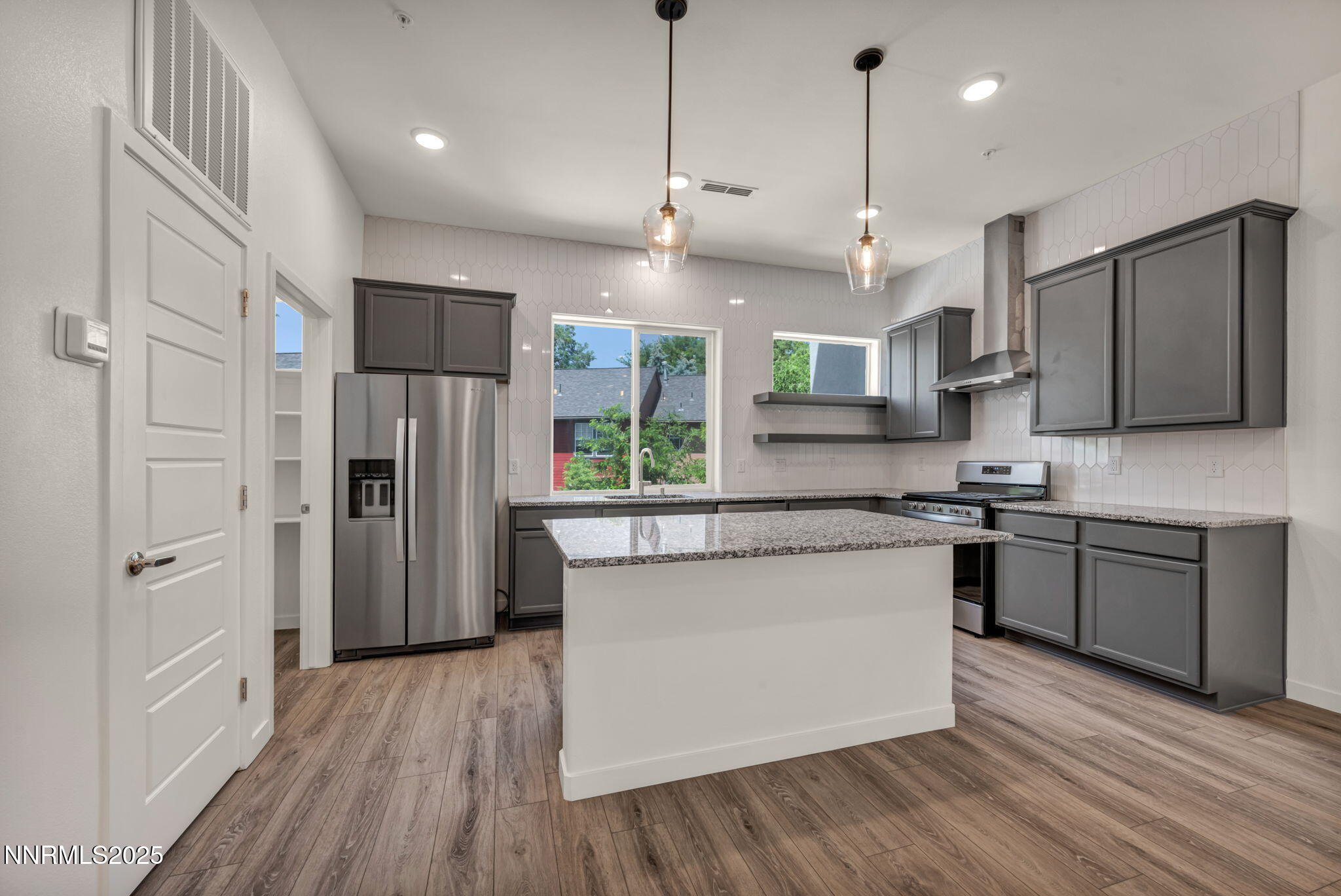 41-web-or-mls-2566-river-hatchling-ln