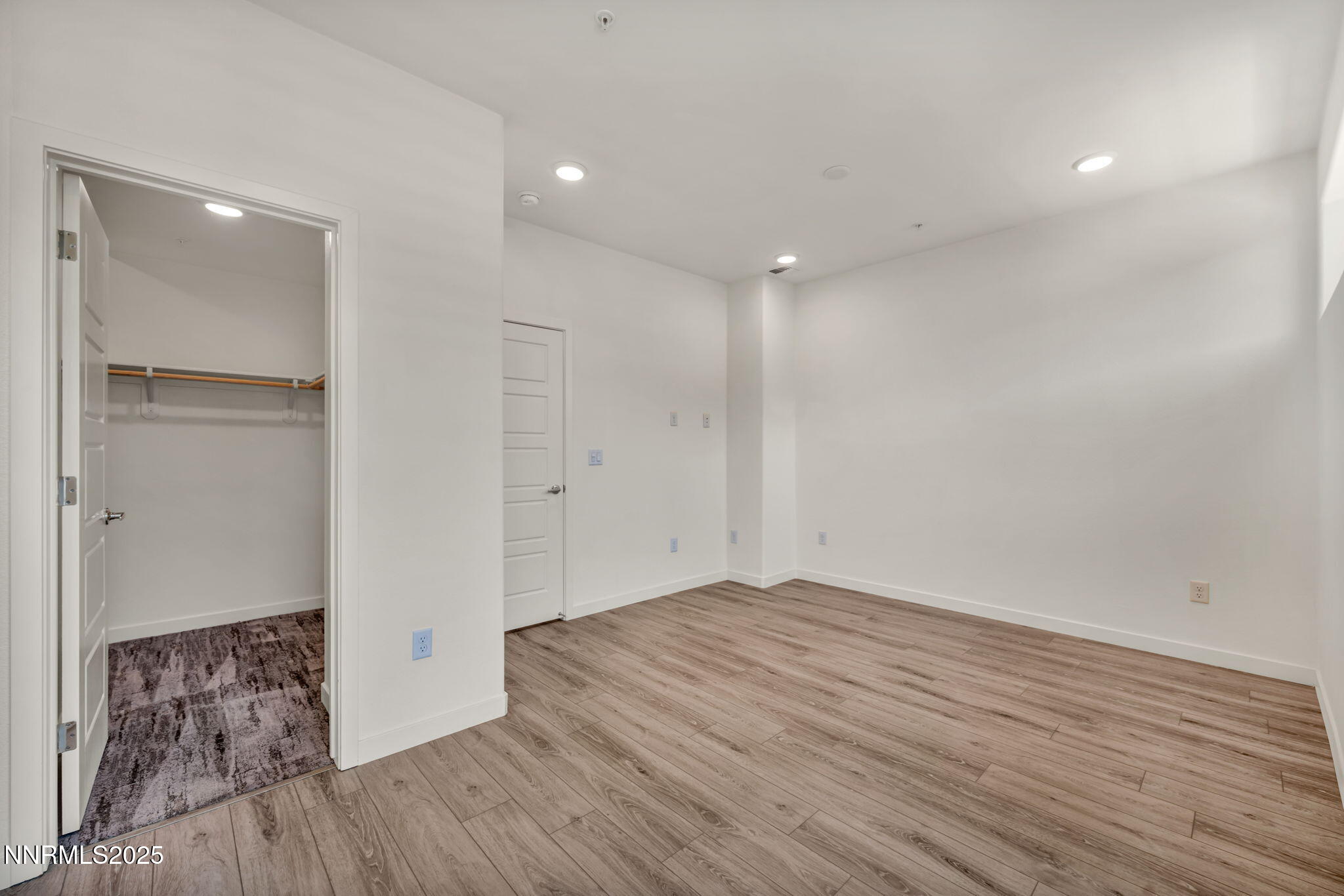 21-web-or-mls-2566-river-hatchling-ln