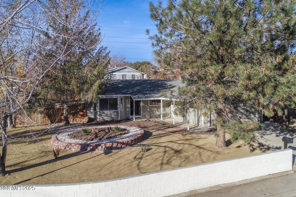 Photo of 1605 Alamo Drive, Reno, NV 89503 (MLS # 250058854)