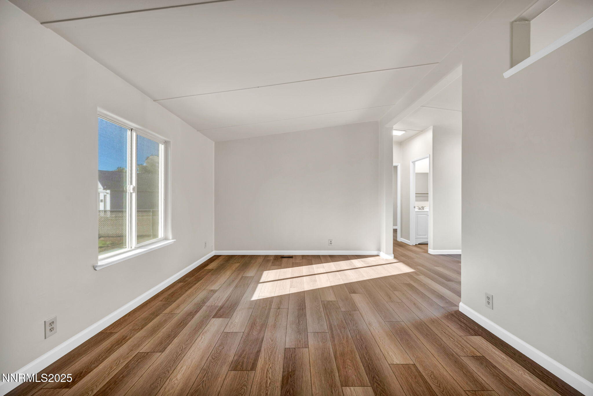 31-web-or-mls-415-vagabond-ct