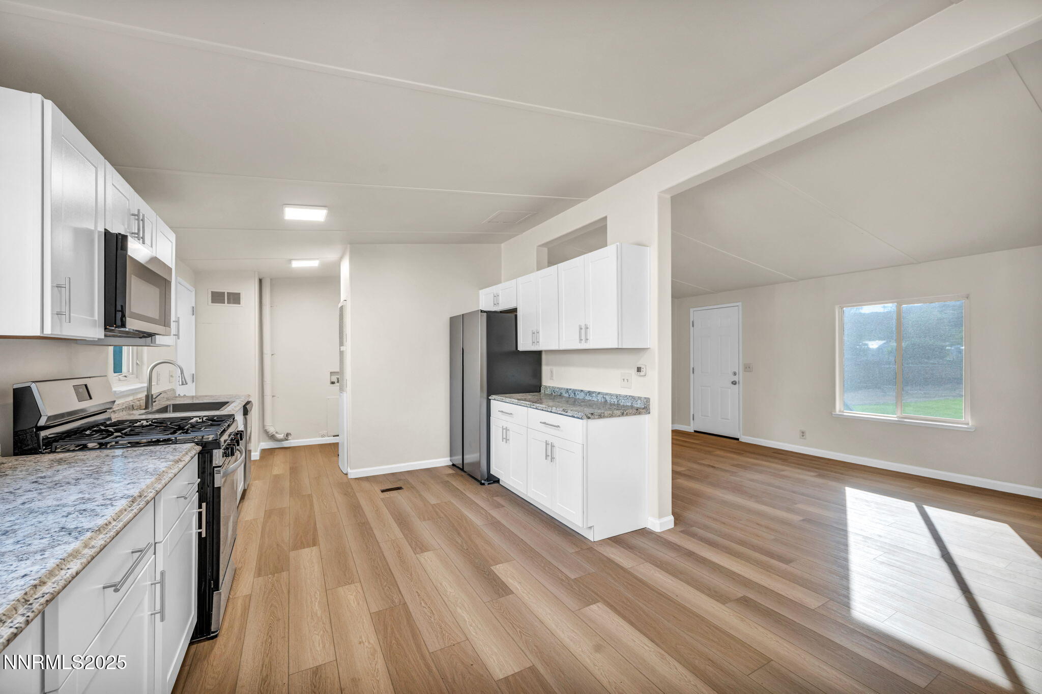 38-web-or-mls-415-vagabond-ct