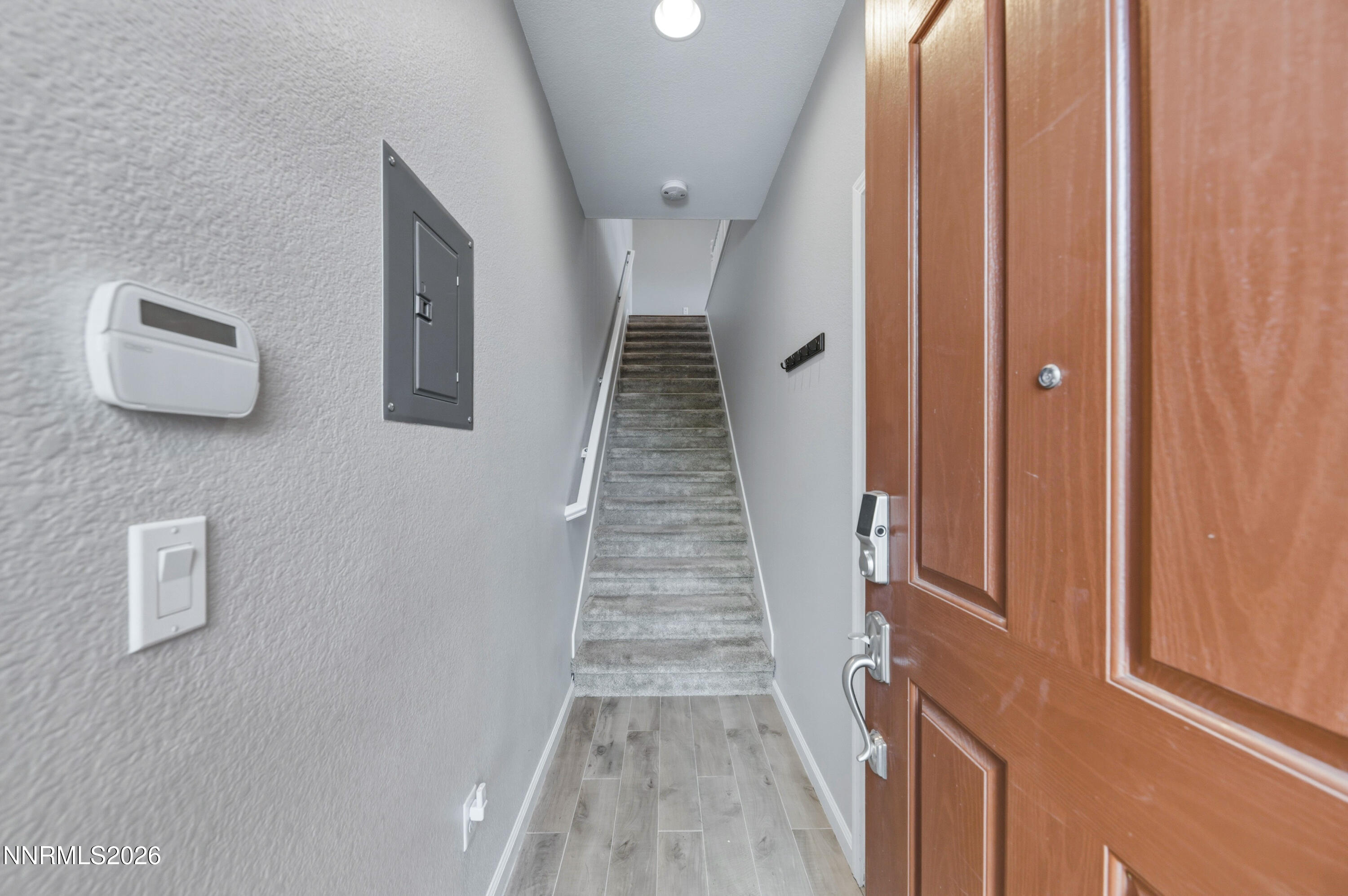 1000033369
