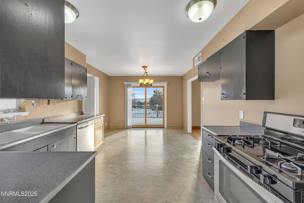 Photo of 2295 Ellendale Road, Reno, NV 89503 (MLS # 260000288)