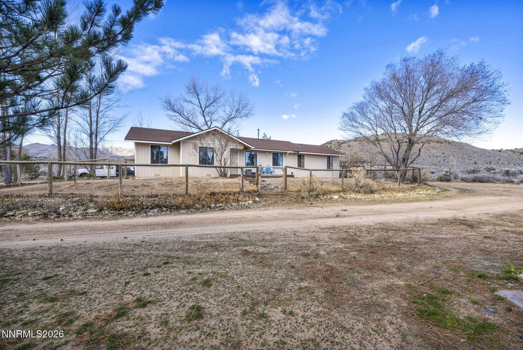 Photo of 55 Buckboard Circle, Reno, NV 89508 (MLS # 260002522)