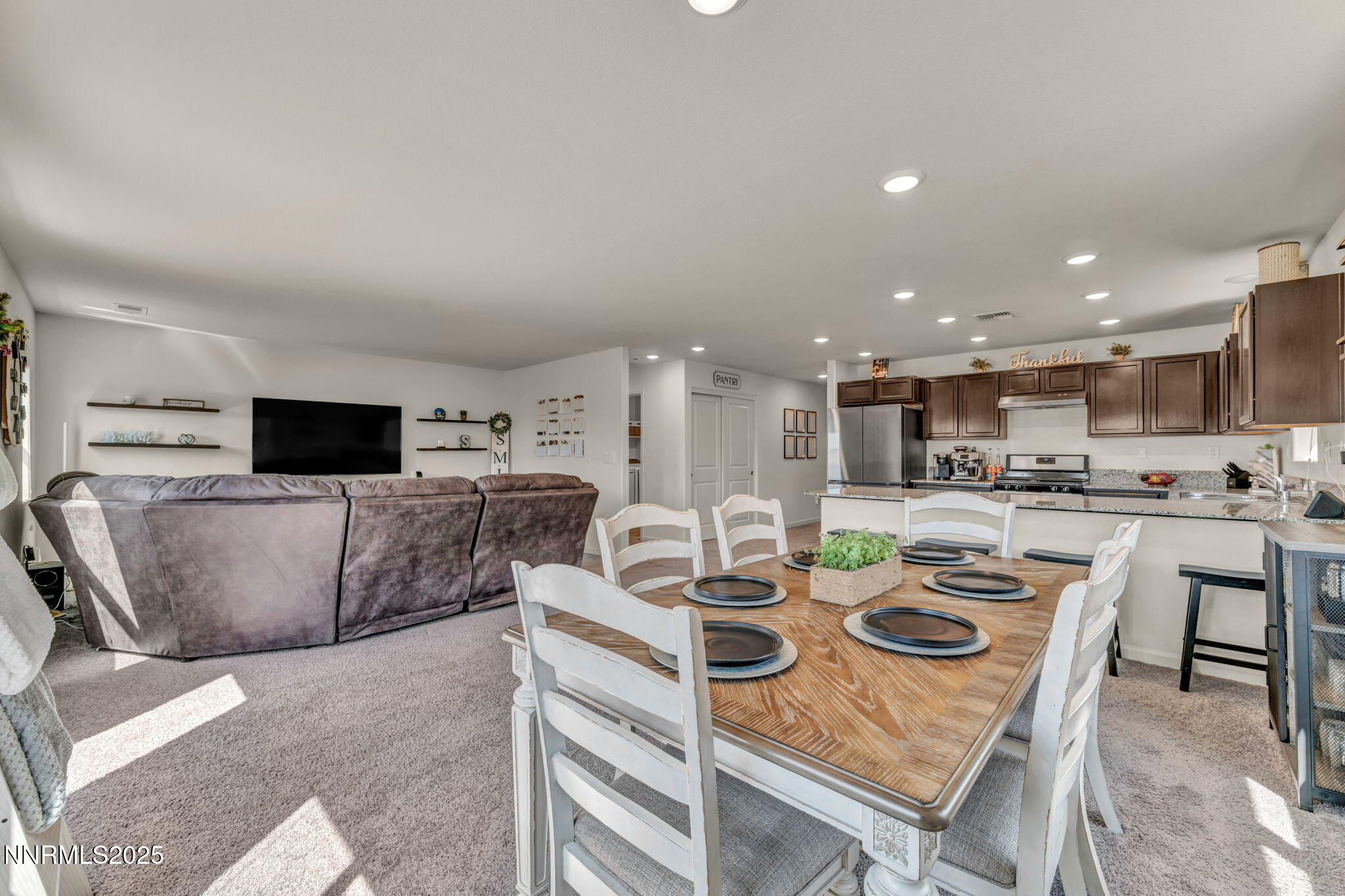 41-web-or-mls-9237-logan-creek-rd