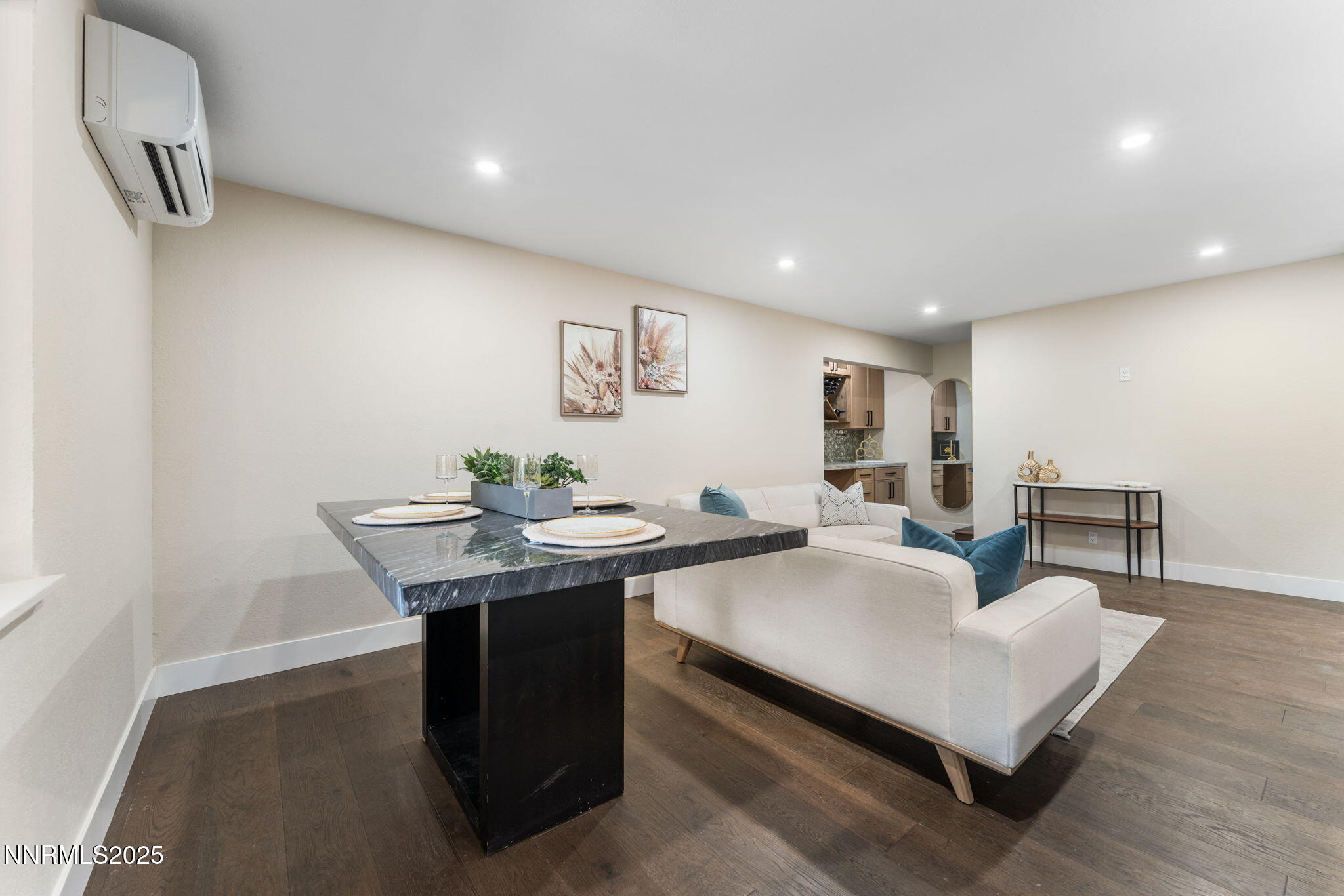 7-web-or-mls-221 Lark-8