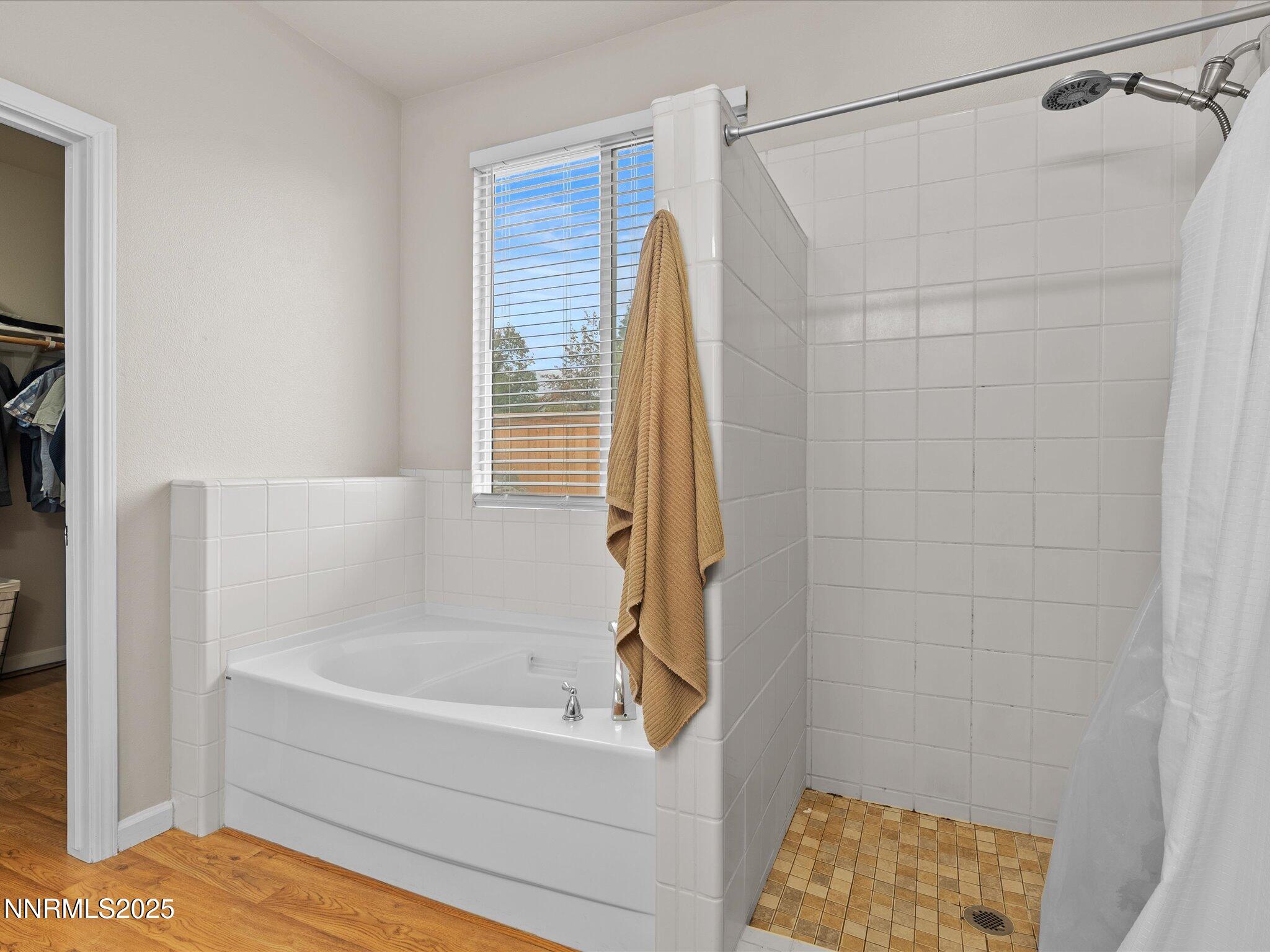 21-1640 Rocky Cove-120