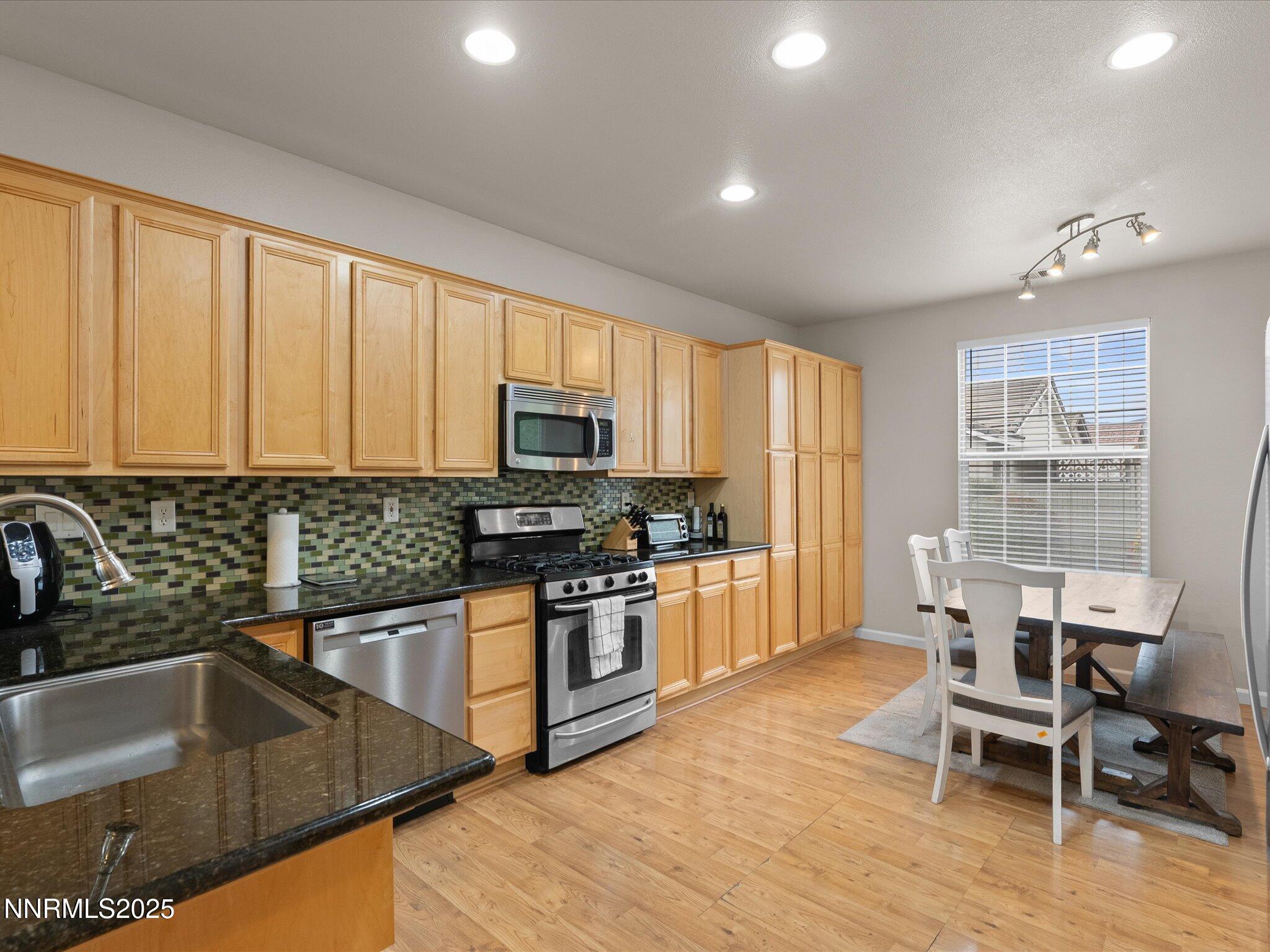 16-1640 Rocky Cove-115