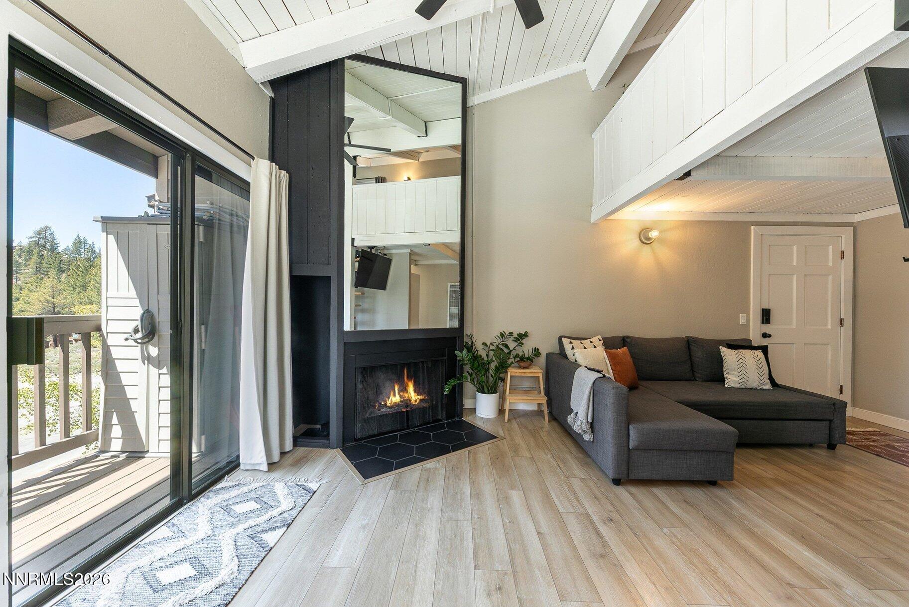 010_021-006-interior-3361x2243_350
