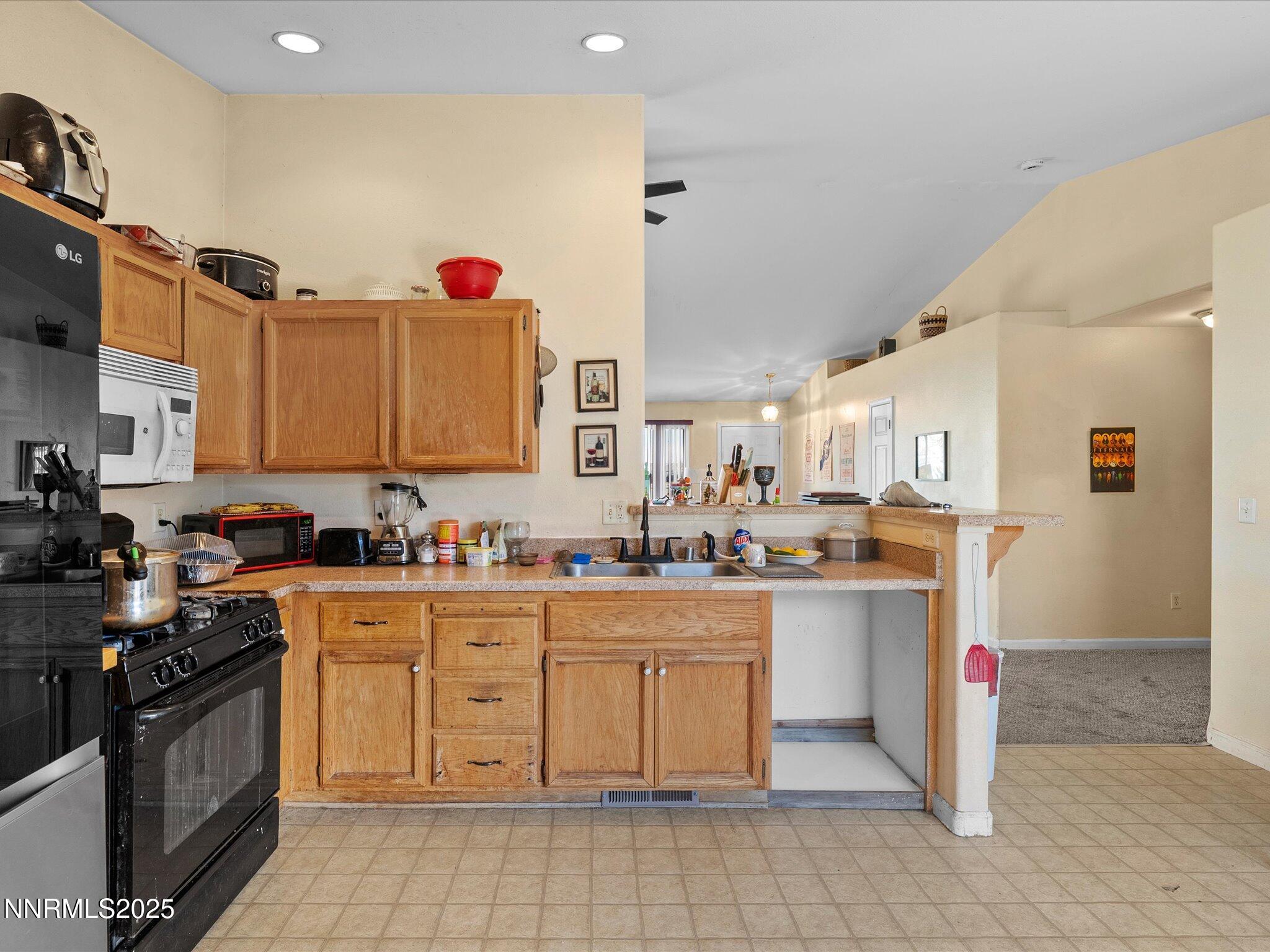 09-911 Jessica Ln-108