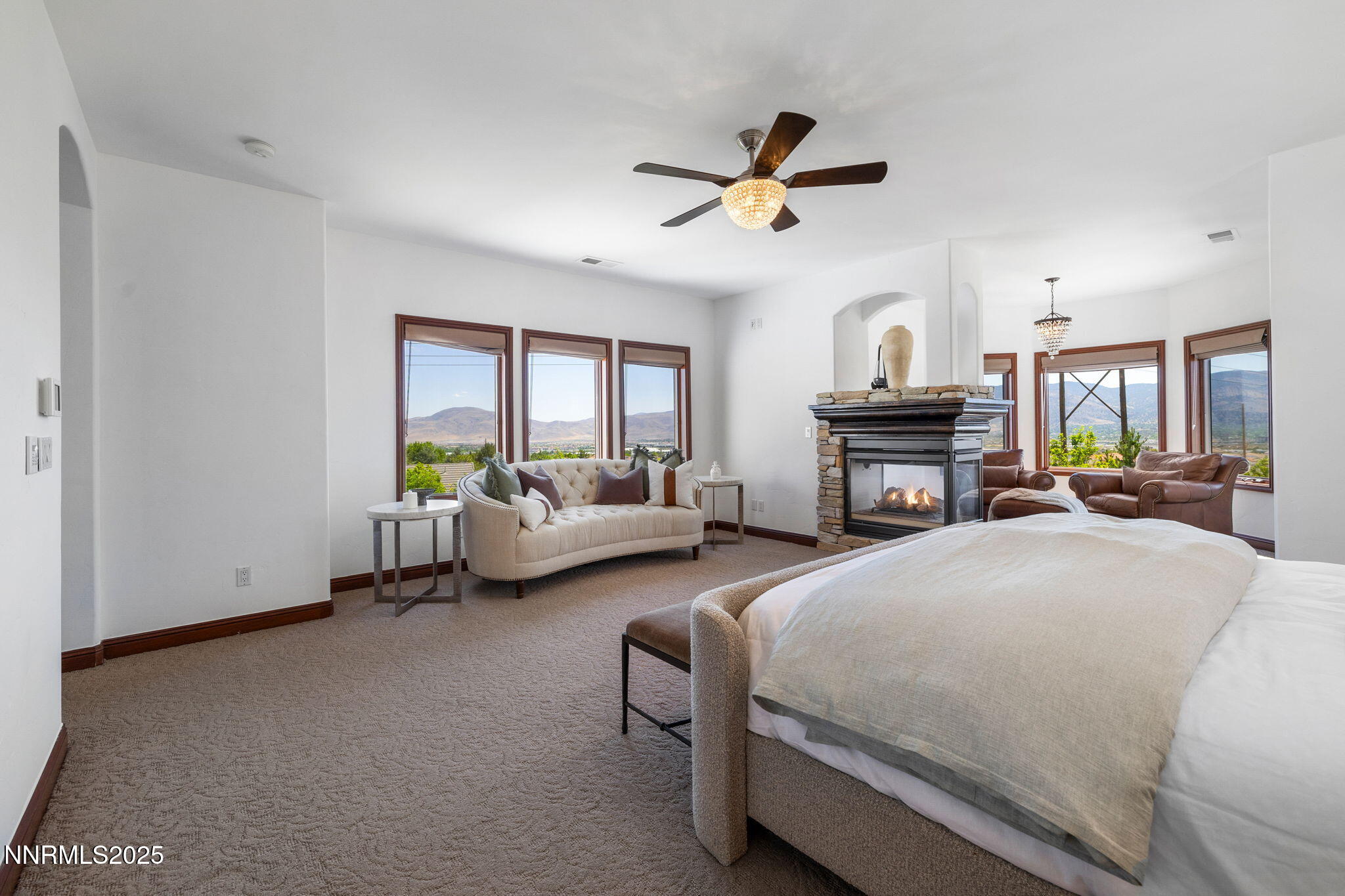 34-web-or-mls-12900 Silver Wolf-35