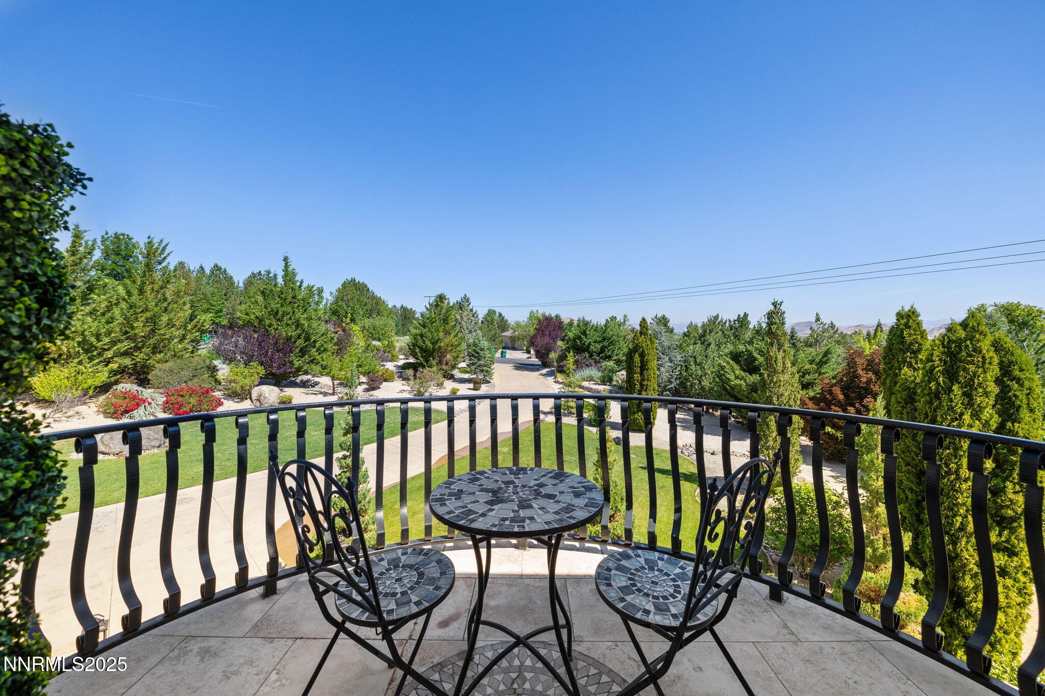 28-web-or-mls-12900 Silver Wolf-28