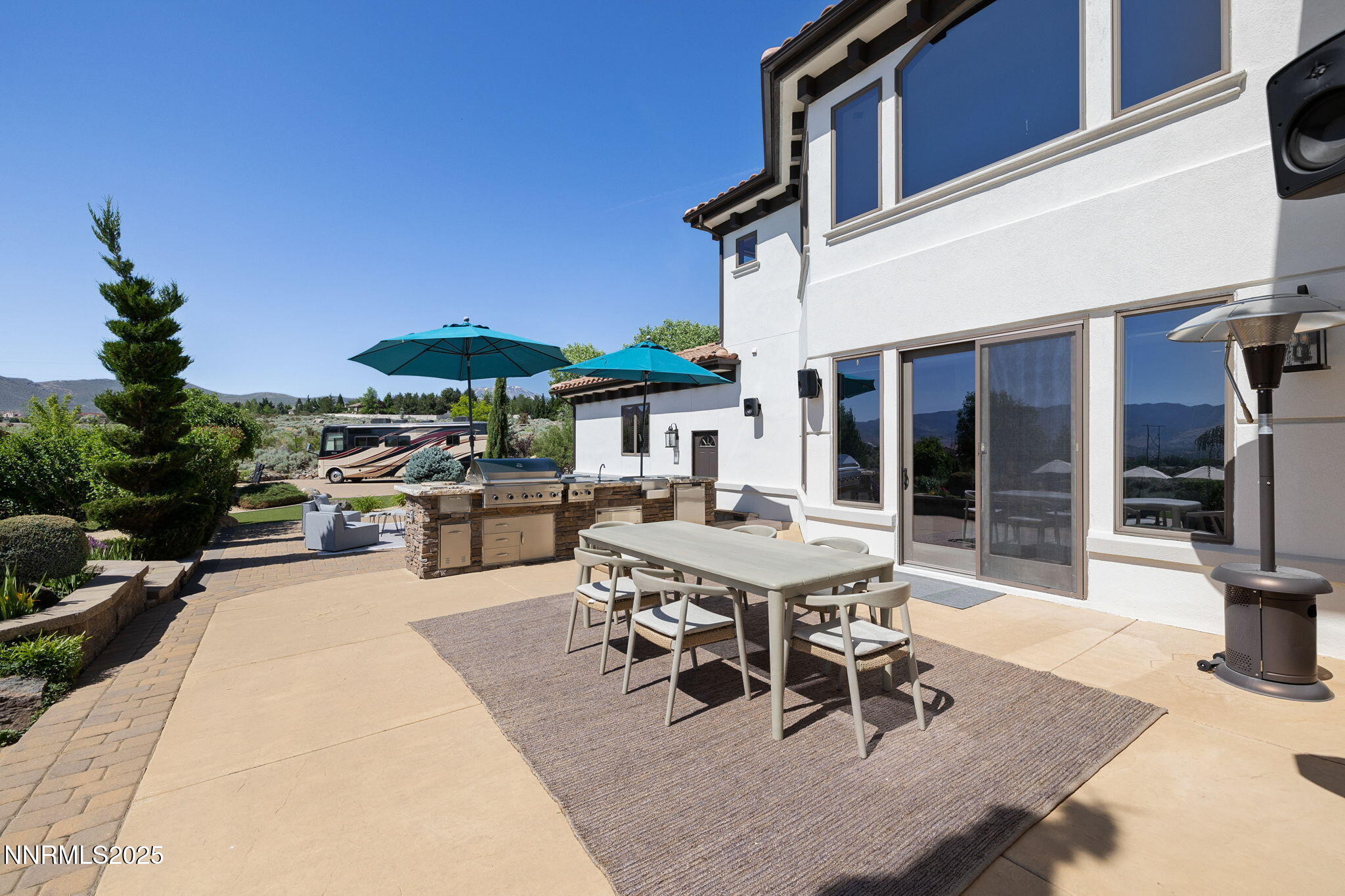 40-web-or-mls-12900 Silver Wolf-37
