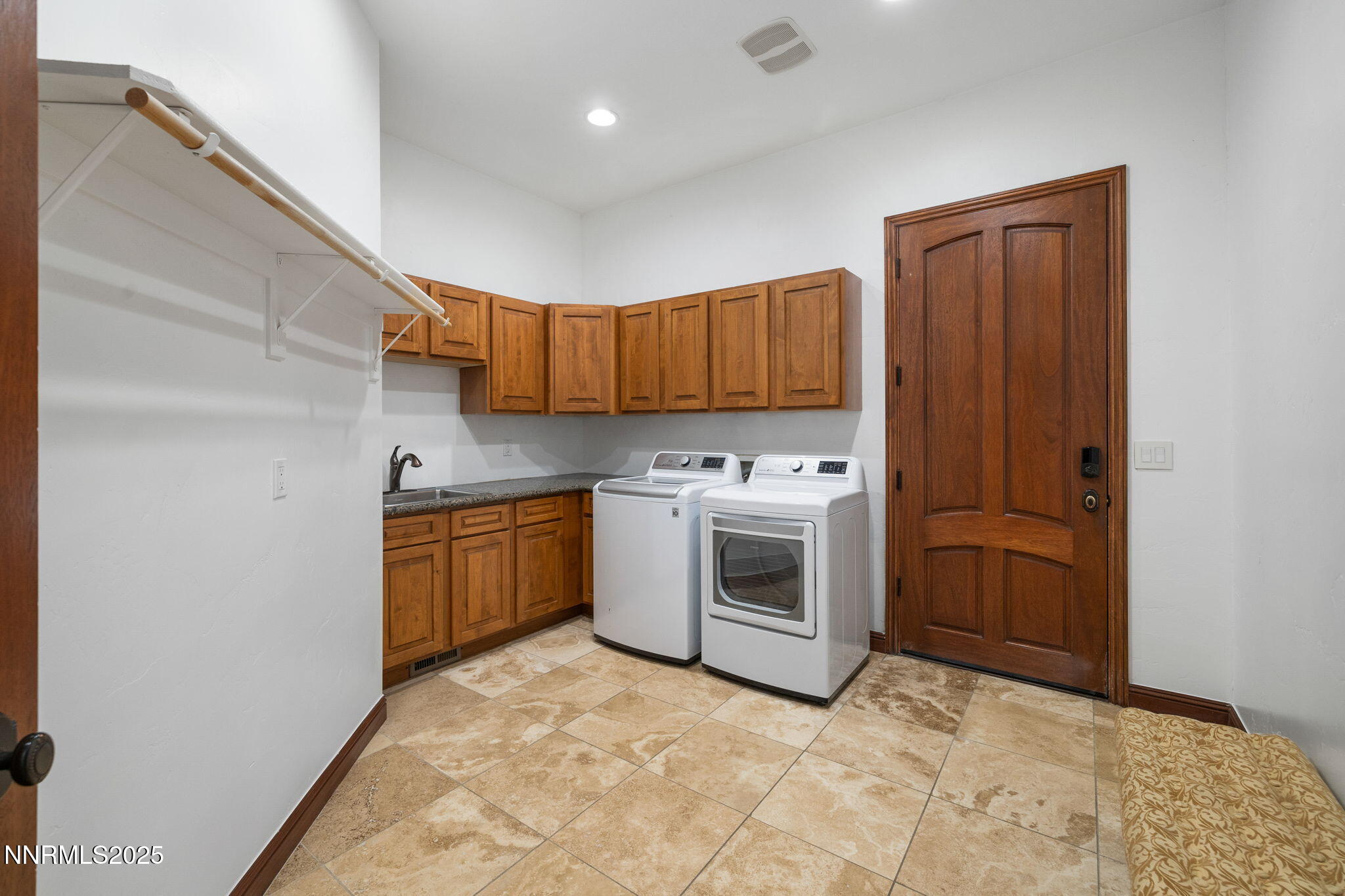 8-web-or-mls-12900 Silver Wolf-9