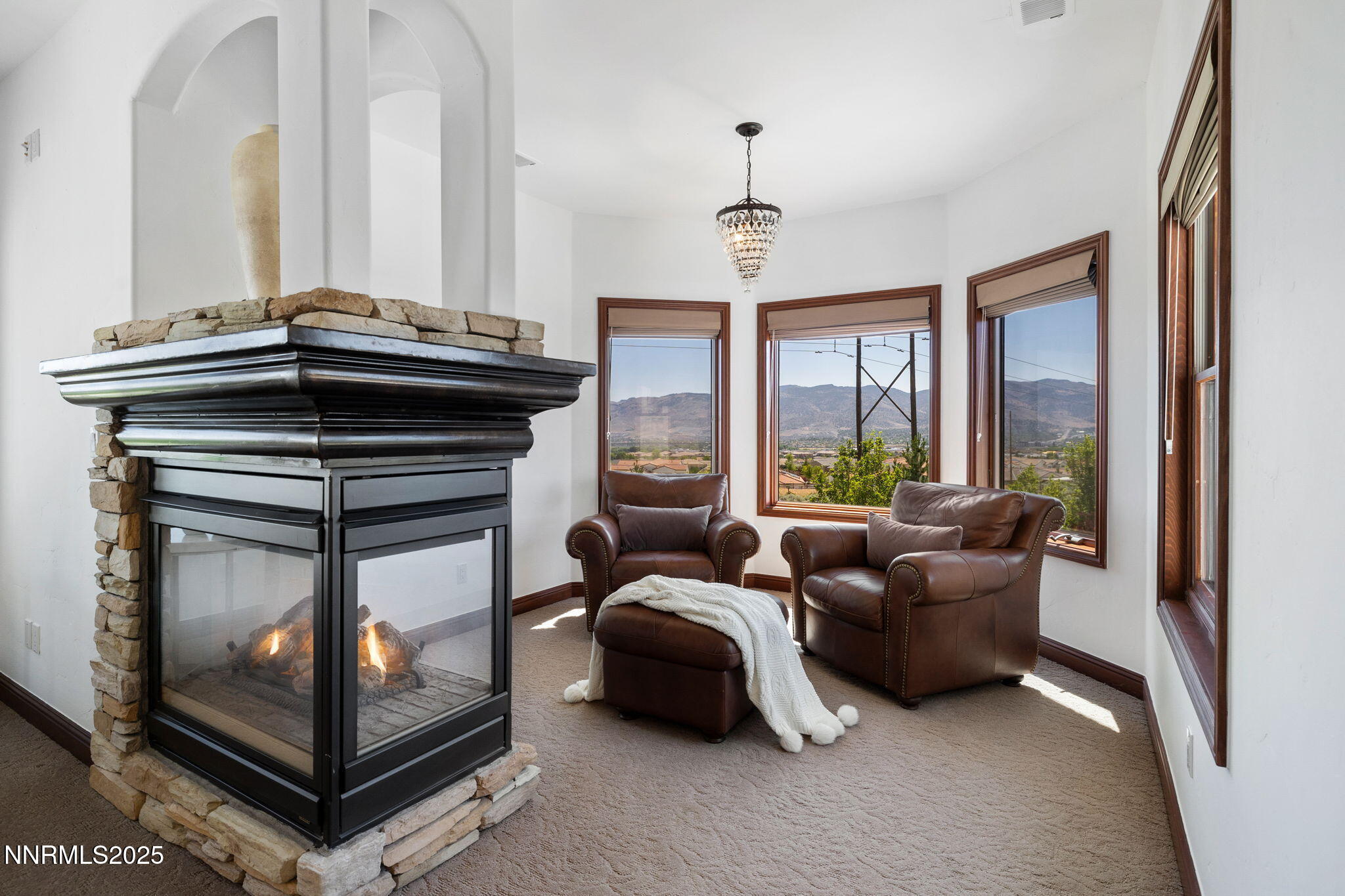 35-web-or-mls-12900 Silver Wolf-36