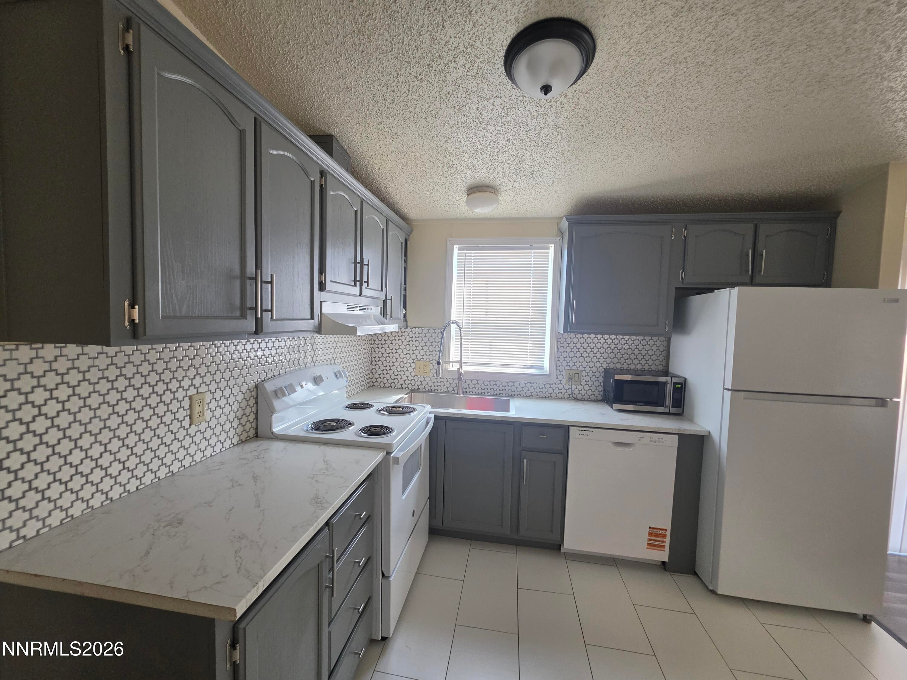 216 Garnet Circle