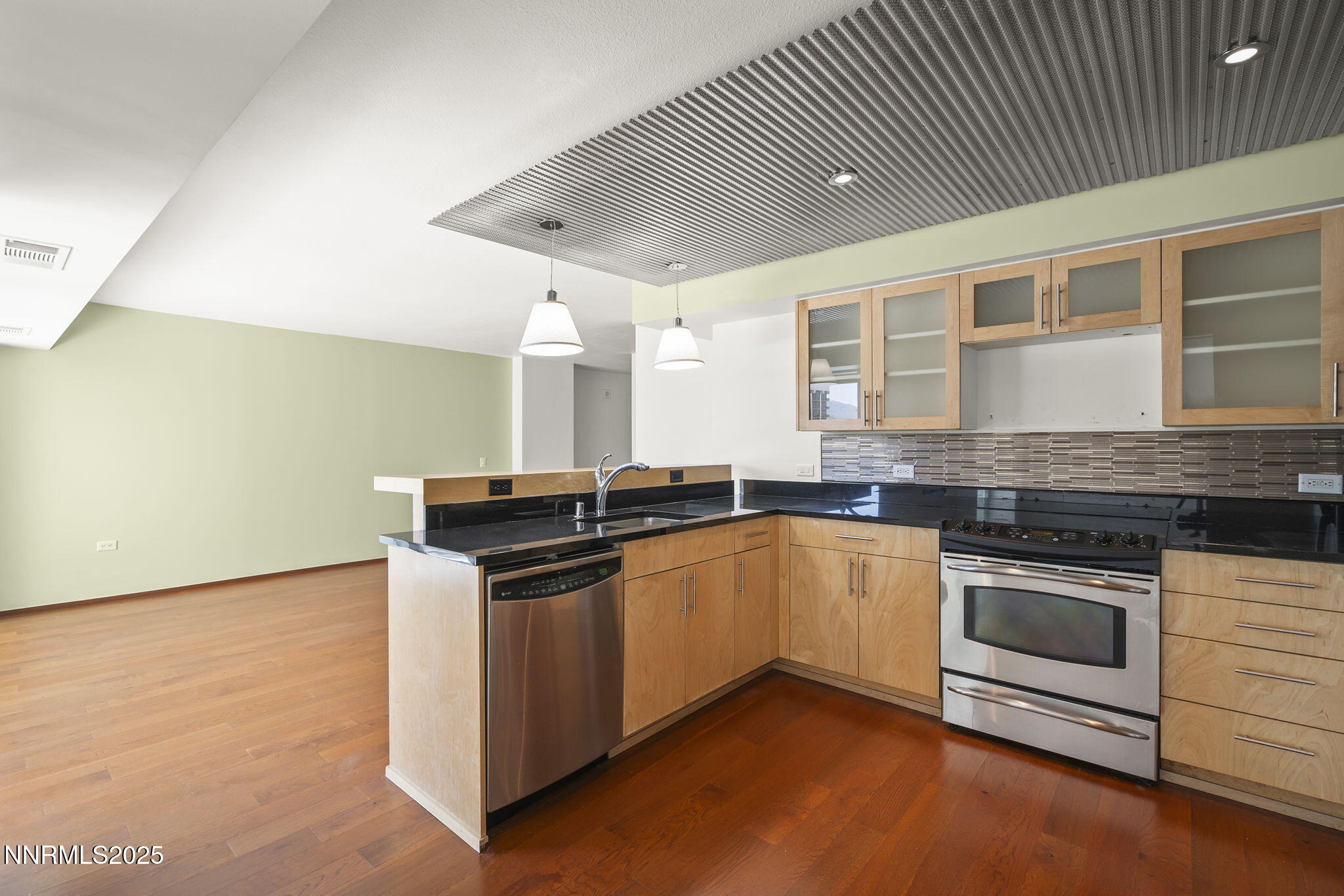 9-web-or-mls-_DSC4467