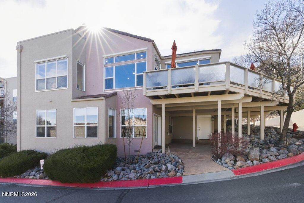 Photo of 2556 Edgerock Road, Reno, NV 89519 (MLS # 260001553)